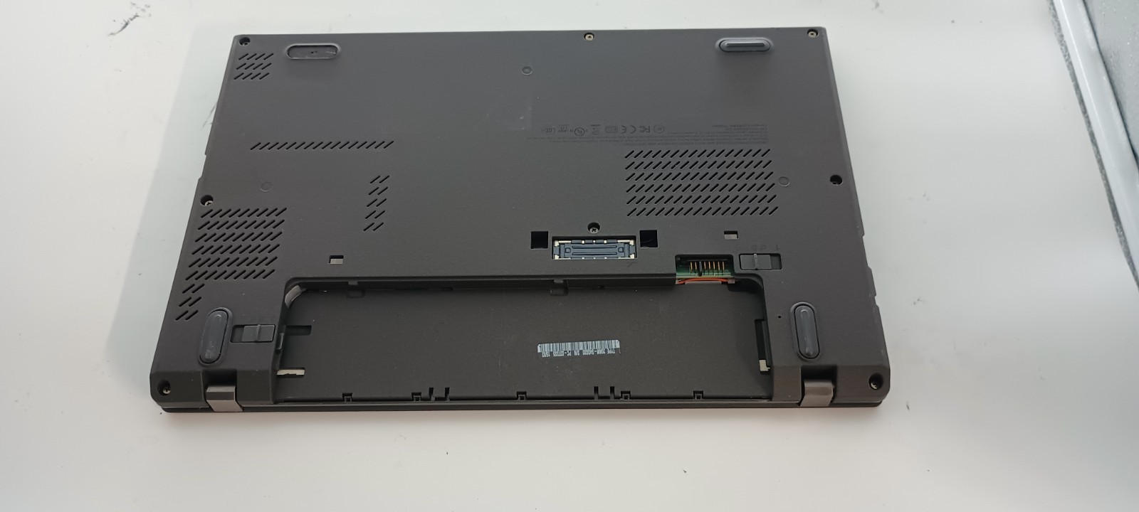 ThinkPad X240 (Bios Lock!Internal Battery Only).i7-4600U.8GB.250GB HDD.12.5″.W11