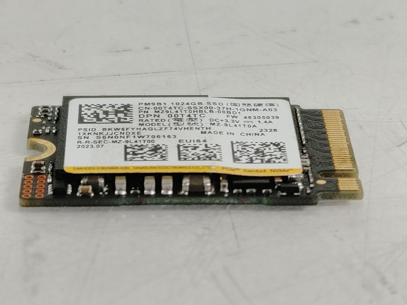 Samsung PM9B1 MZ-9L41T0A 1024 GB 30mm Solid State Drive