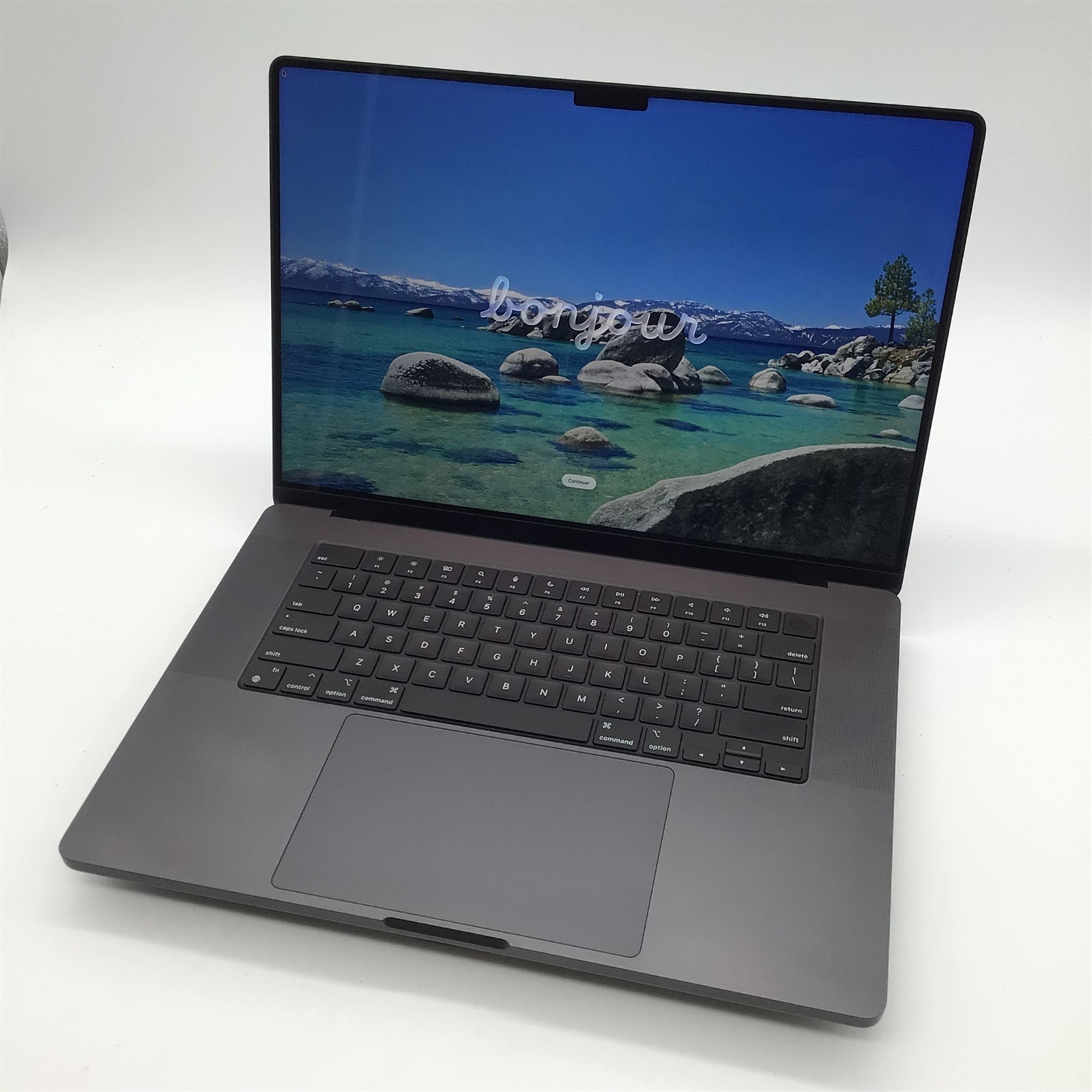 Apple A2991 MacBook Pro 16″ Apple M3 Pro/36GB RAM/1TB SSD – MacOS 26.4 Tahoe