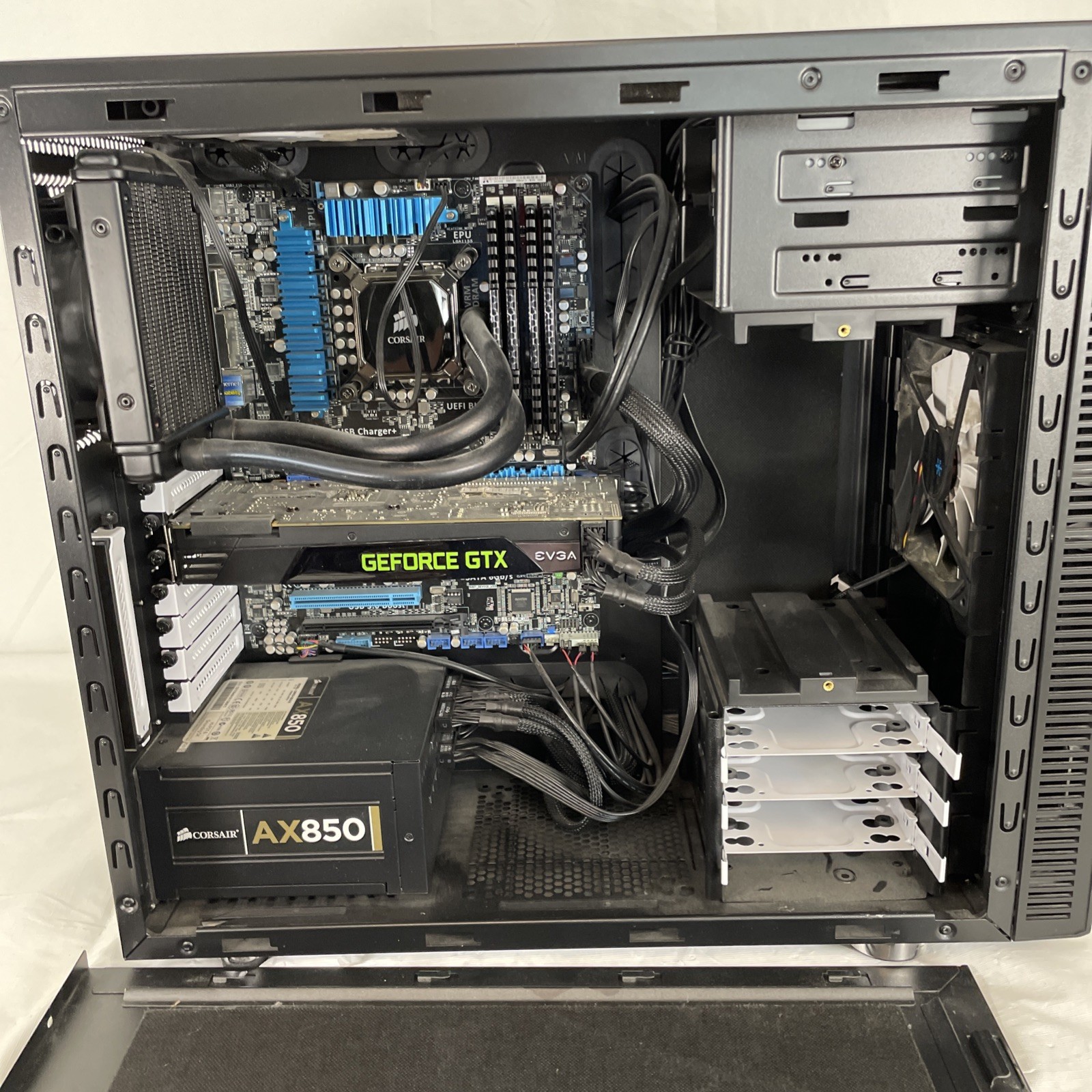 Fractal Design Define R4 | Asus P8Z77-V Pro | i5-3570K 3.40GHz | 16GB RAM NO OS