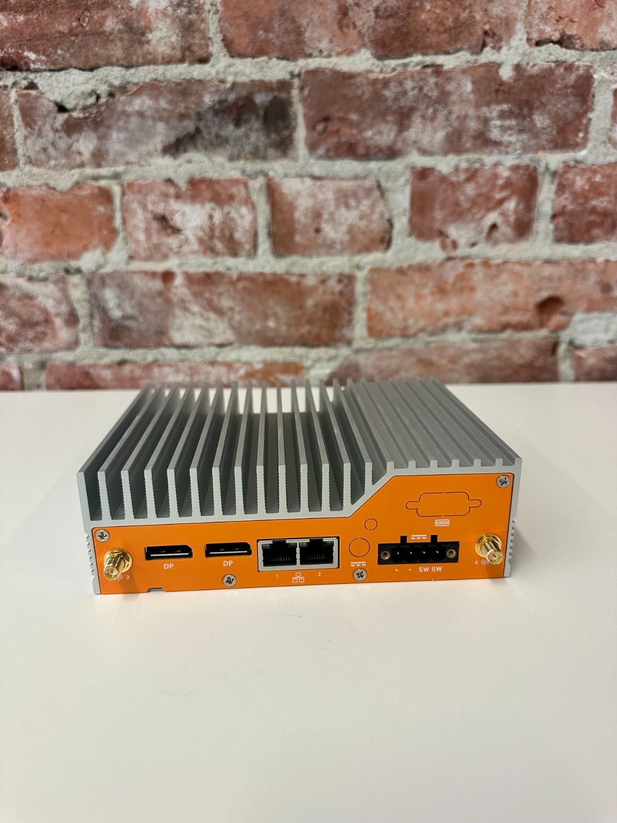 OnLogic HX401, Intel i3 12th Gen, 16GB DDR5, Ubuntu