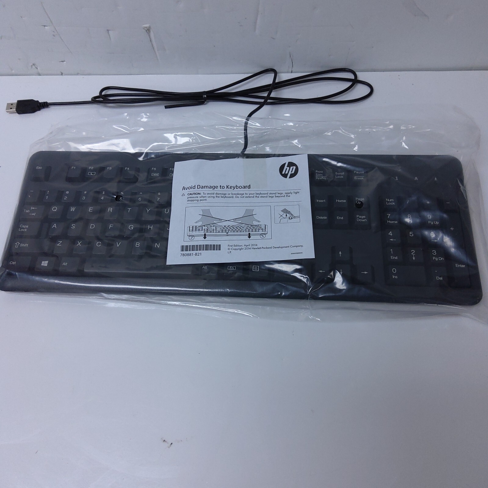 LOT OF 100 HP KB57211 Full Size Keyboard Black 672647