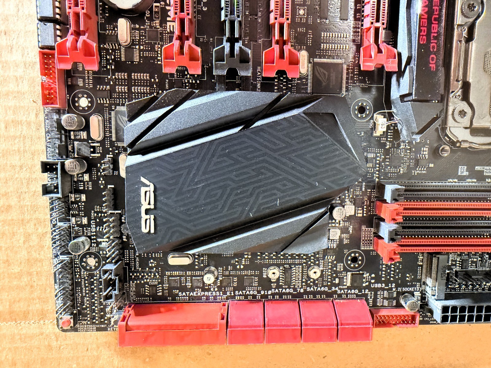 ASUS RAMPAGE V EXTREME/U3.1 motherboard X99 DDR4 LGA2011-3 Core i7 E5 2600 V3V4