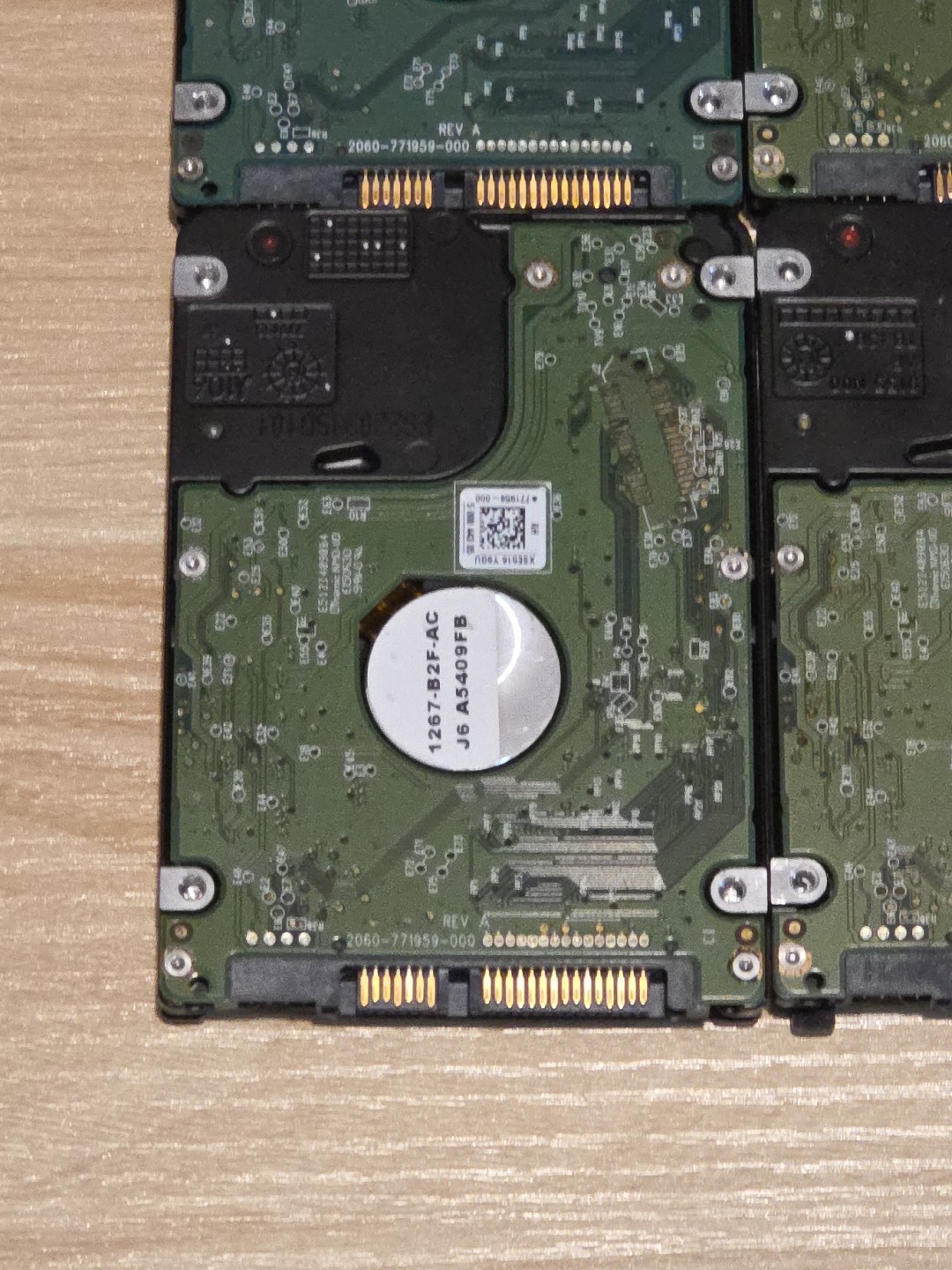 LOT 4 Western Digital WD3200LPVX 320GB 5400RPM 2.5″ SATA 3.0Gb/s Hard Drives HDD