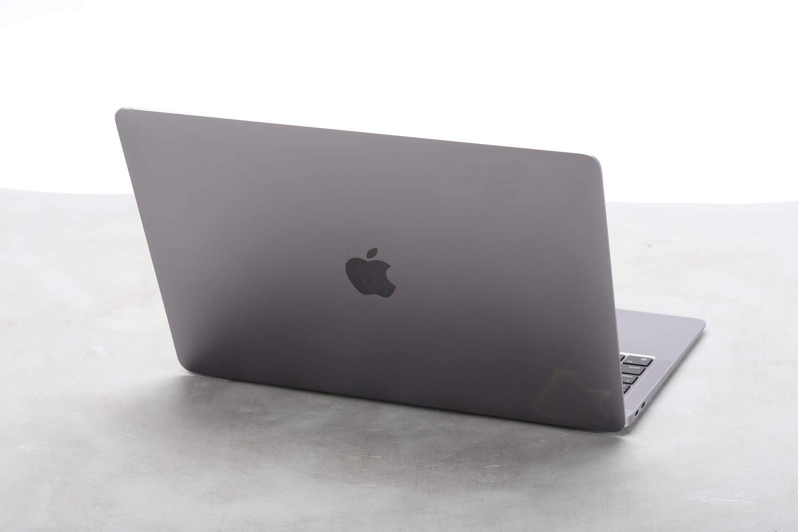 Apple A2337 (2020) MacBook Air 13″ Laptop w/ Apple M1 @3.2GHz/8GB Ram/256GB SSD