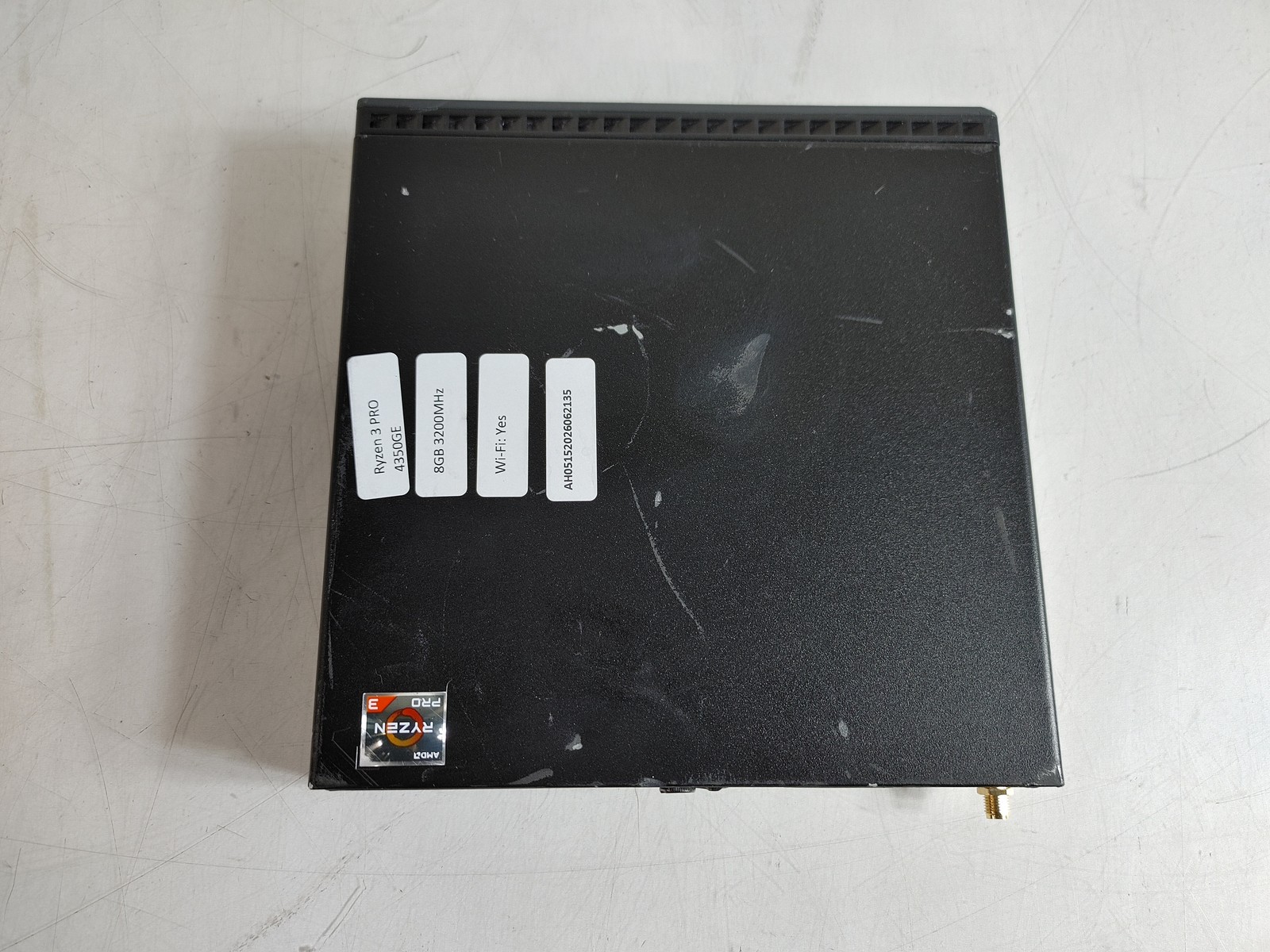 Lenovo ThinkCentre M75q Gen 2 Tiny Ryzen 3 Pro 4350GE 3.50 GHz 8 GB DDR4 No HDD