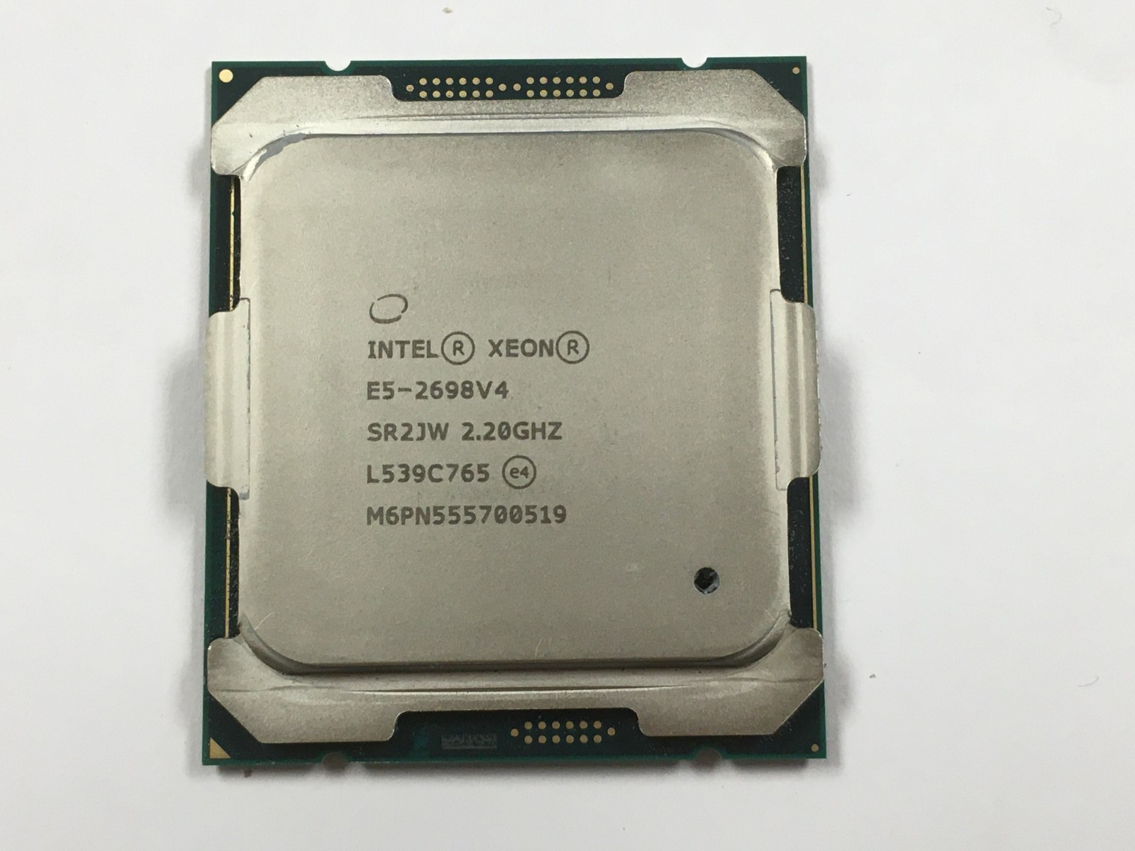 Intel Xeon E5 – 2698V4 / SR2JW 2.20GHz 50MB 20-Core CPU LGA 2011