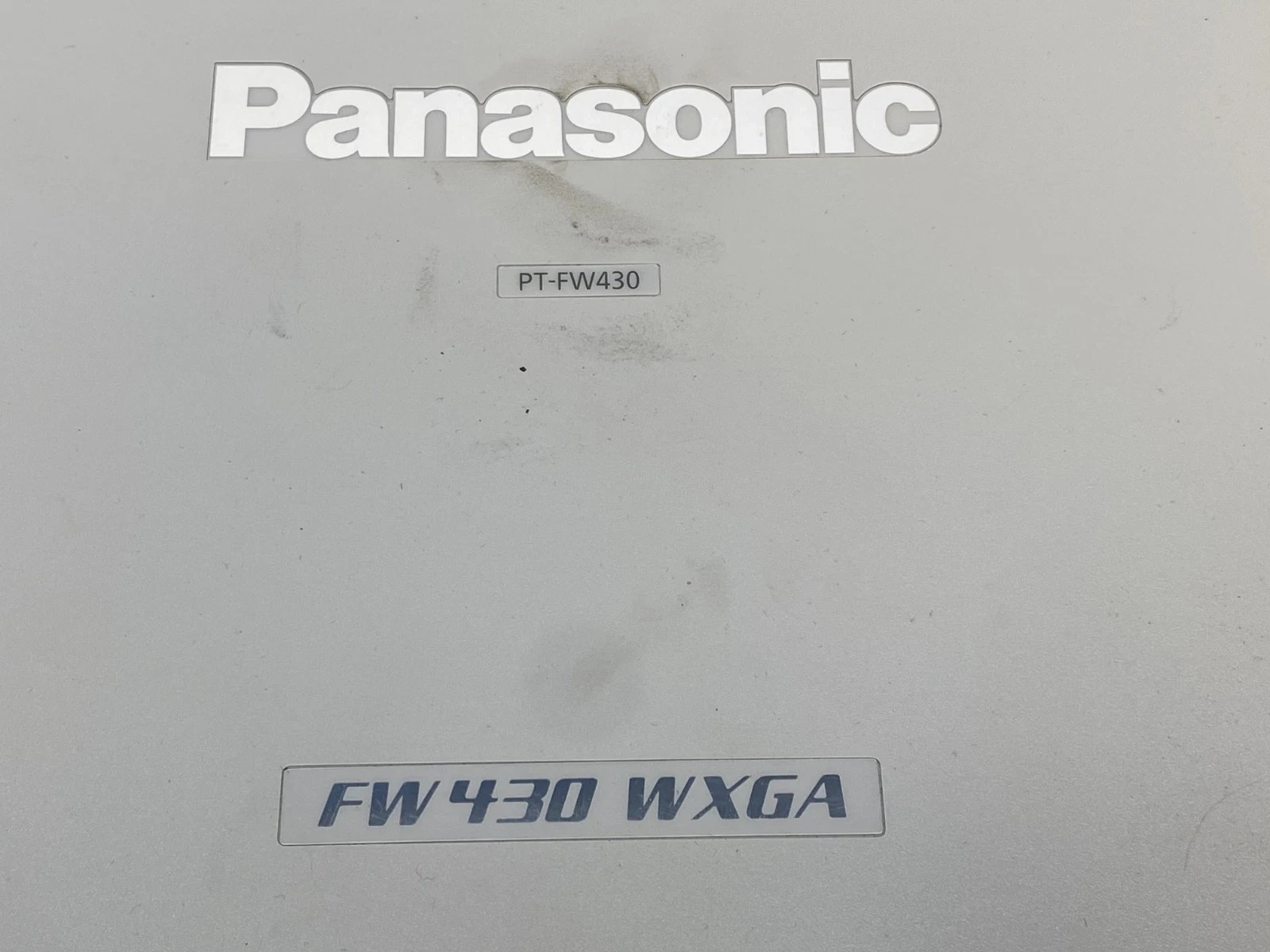 Panasonic PT-FW430U WXGA 3500 Lumens LCD Projector TESTED