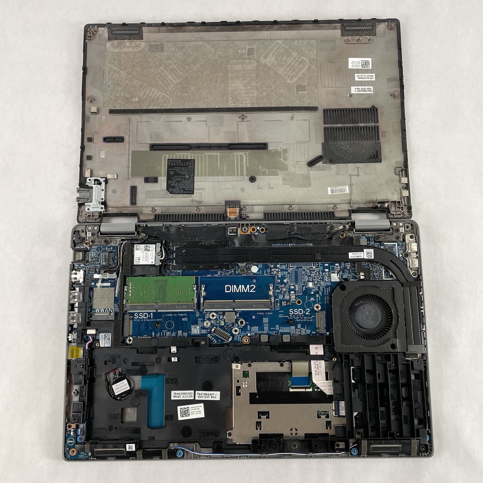 Dell Latitude 5520 15.6″ i5-1135G7 2.40 GHz 8 GB RAM No SSD No OS No Batt Worn