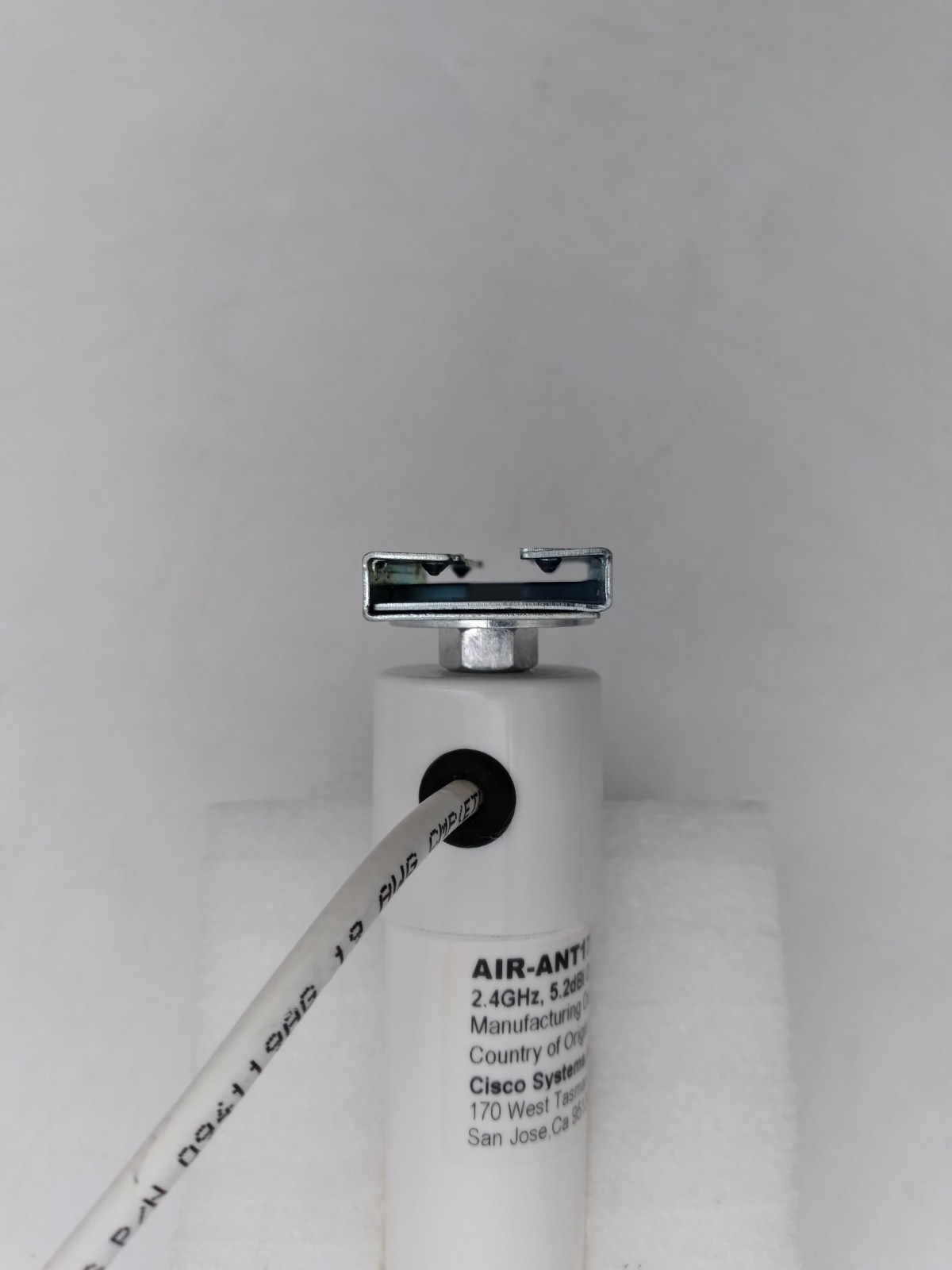 Cisco AIR-ANT1728 2.4GHz 5.2dBi Omni directional antenna
