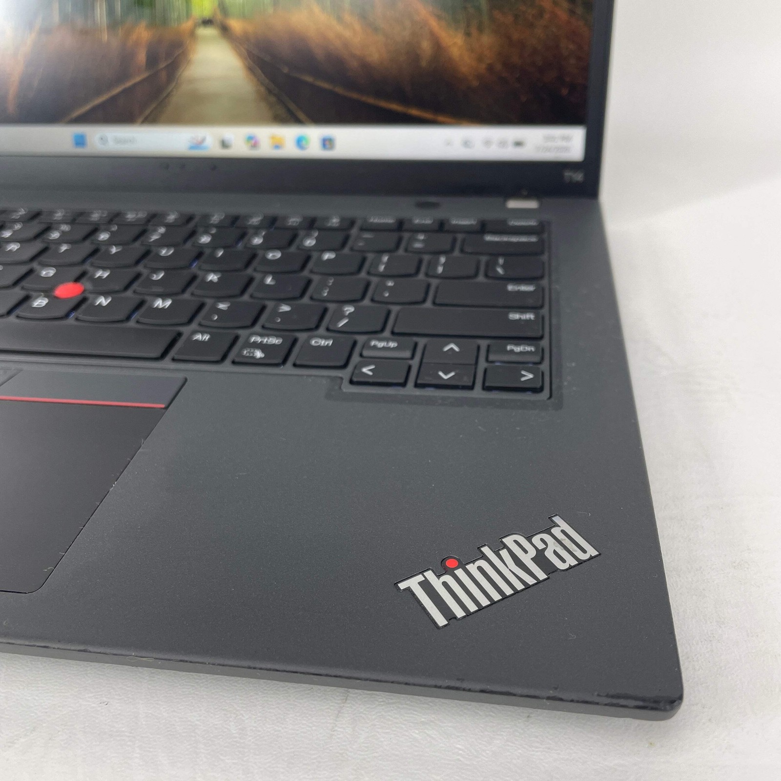 Lenovo ThinkPad T14 Gen 4 14″ Ryzen 7 Pro 7840U 3.3GHz 16GB RAM 512GB SSD