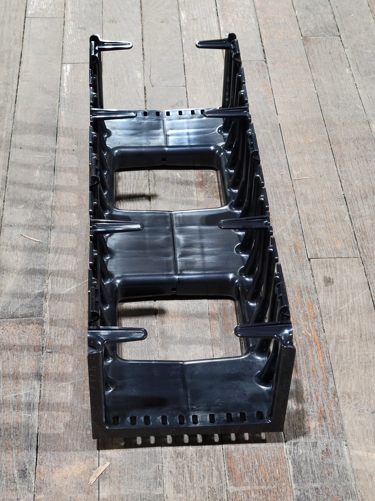 Panduit NMF4 Rack Mount Horizontal Cable Manager Non-Metallic 19″ BLACK NIB