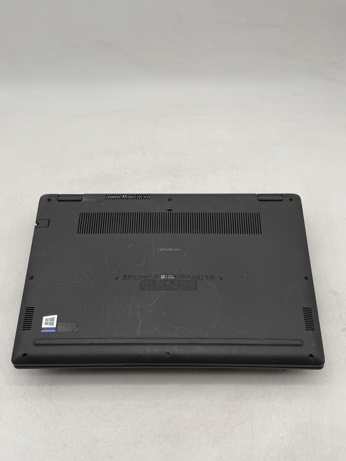 Dell Latitude 3510 15.6″ 8GB 256GB i3-10110U Win11 READ