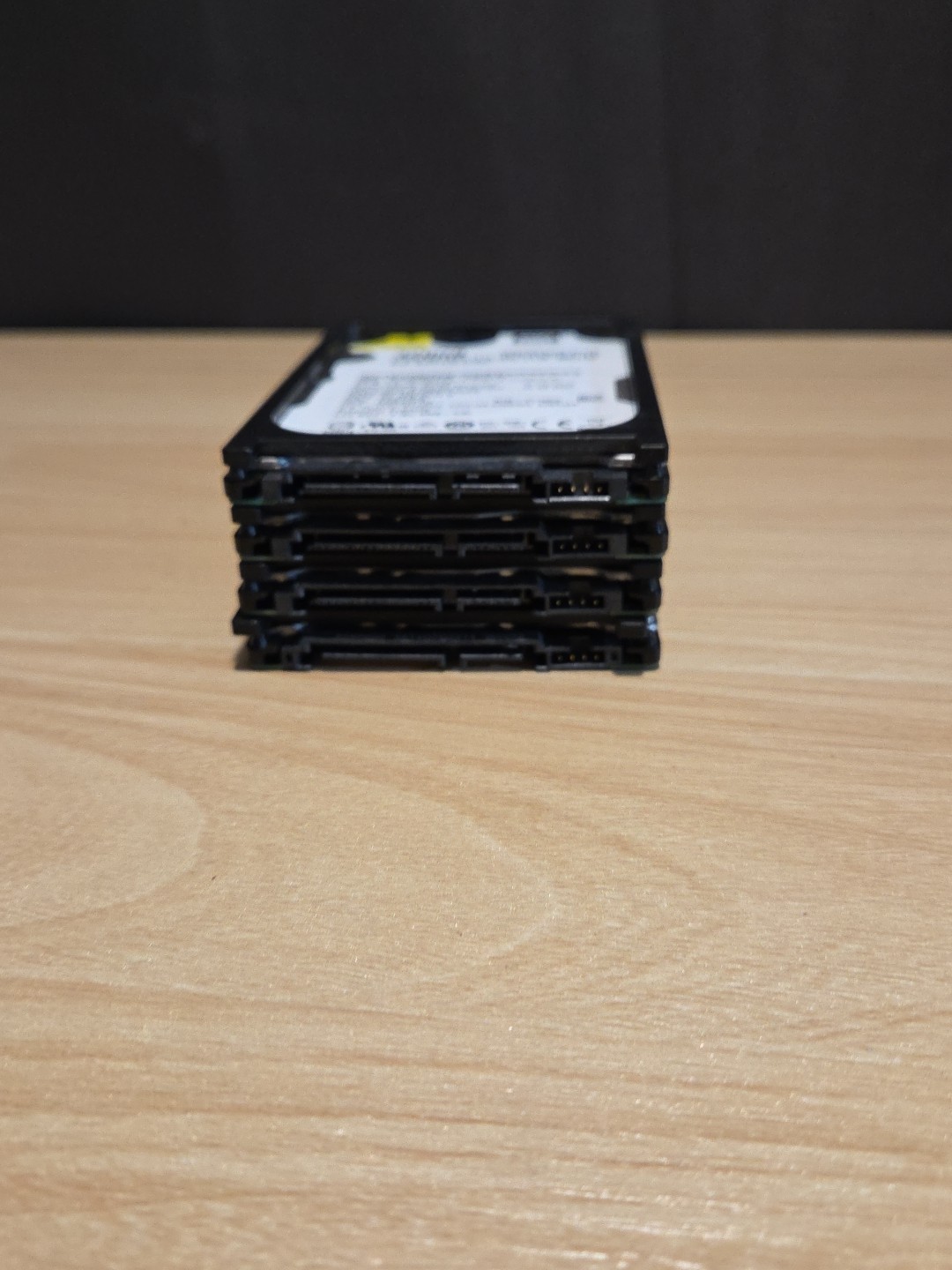 LOT 4 Western Digital WD3200LPVX 320GB 5400RPM 2.5″ SATA 3.0Gb/s Hard Drives HDD