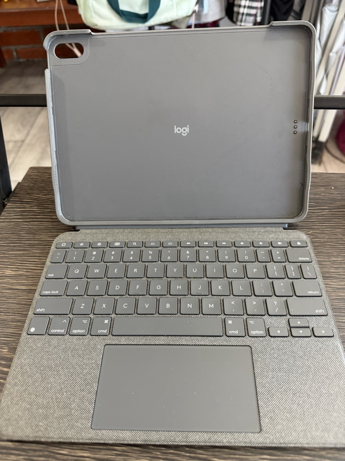 Logitech Combo Touch Keyboard Folio/Case w/ Detachable Keyboard & Touchpad Gray