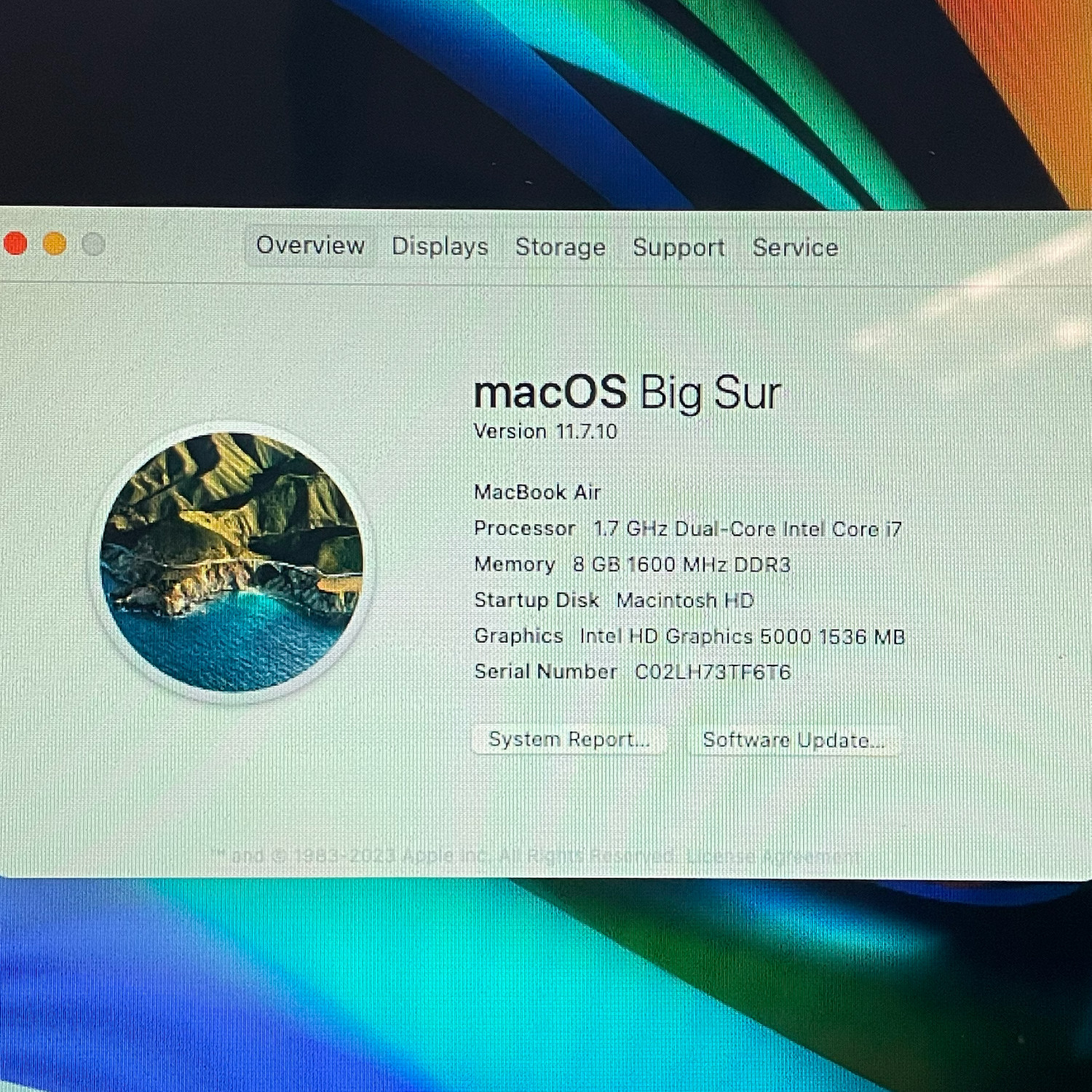 Apple MacBook Air 13.3 in (256GB SSD, Intel Core i5 5th. Gen., 1.6GHz, 8GB RAM)