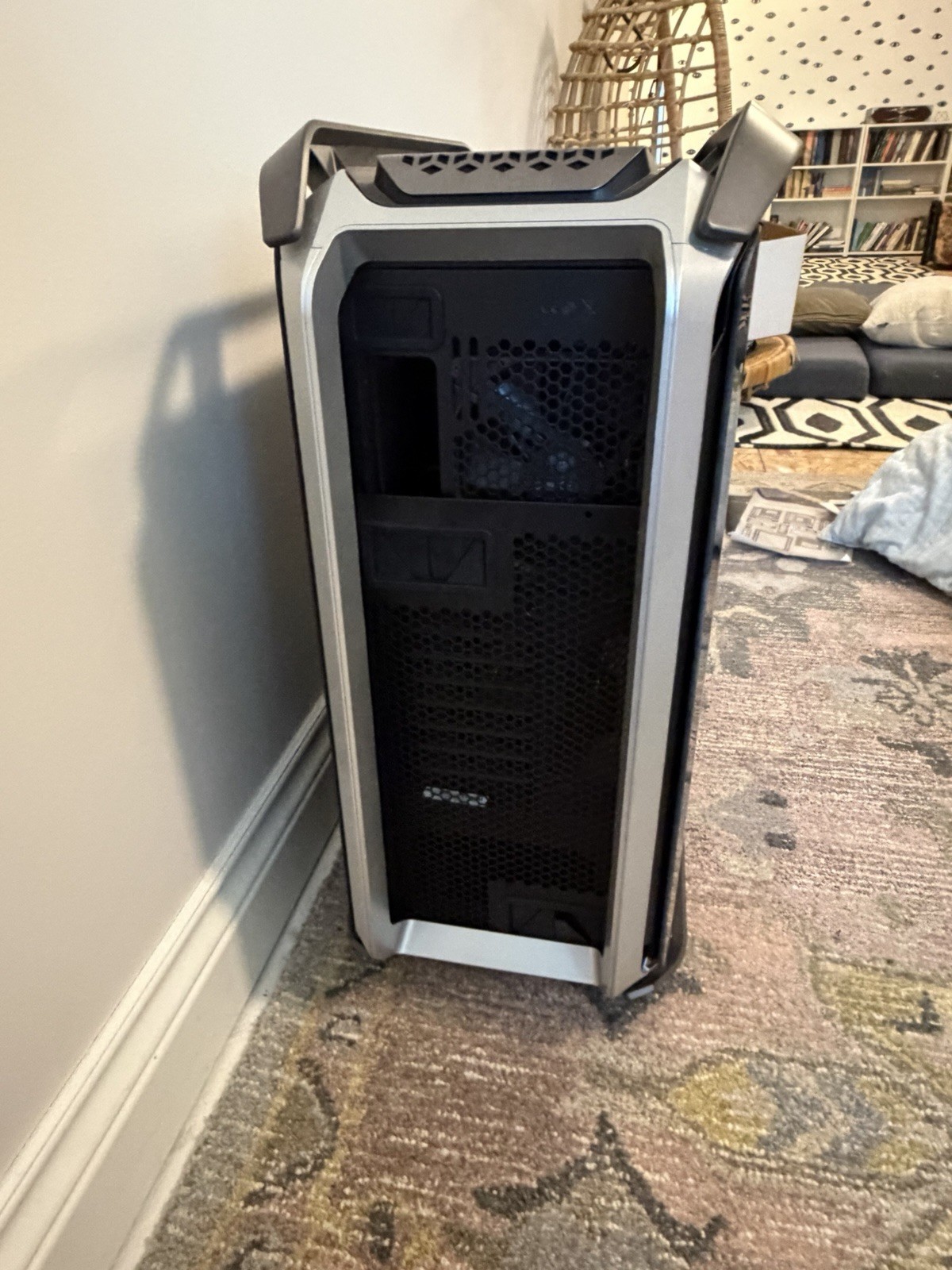 Cooler Master COSMOS C700M Full Tower Case – Gray/Silver/Black