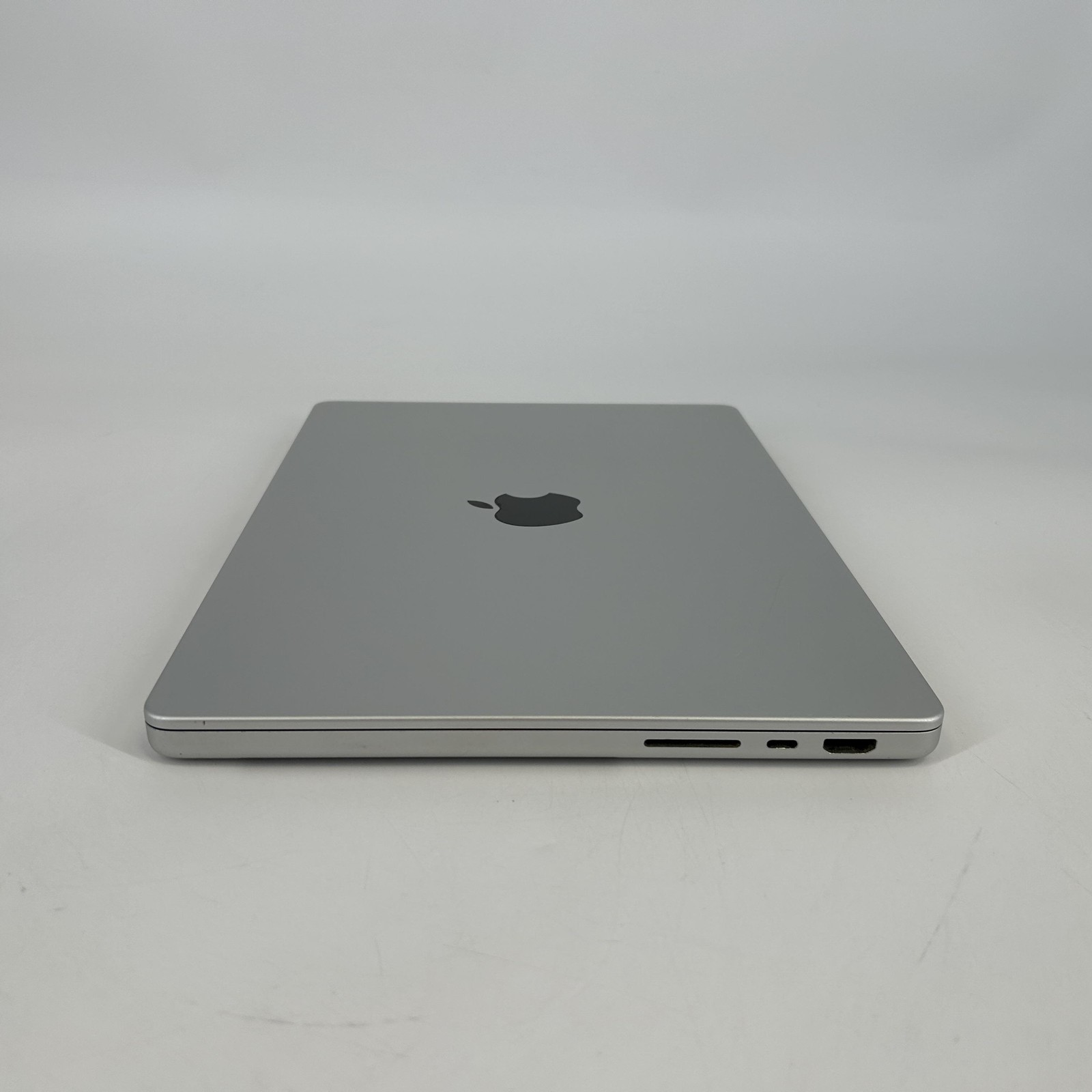MacBook Pro 14 2021 M1 Pro 8-Core CPU 14-Core GPU 32GB 512GB Silver Good