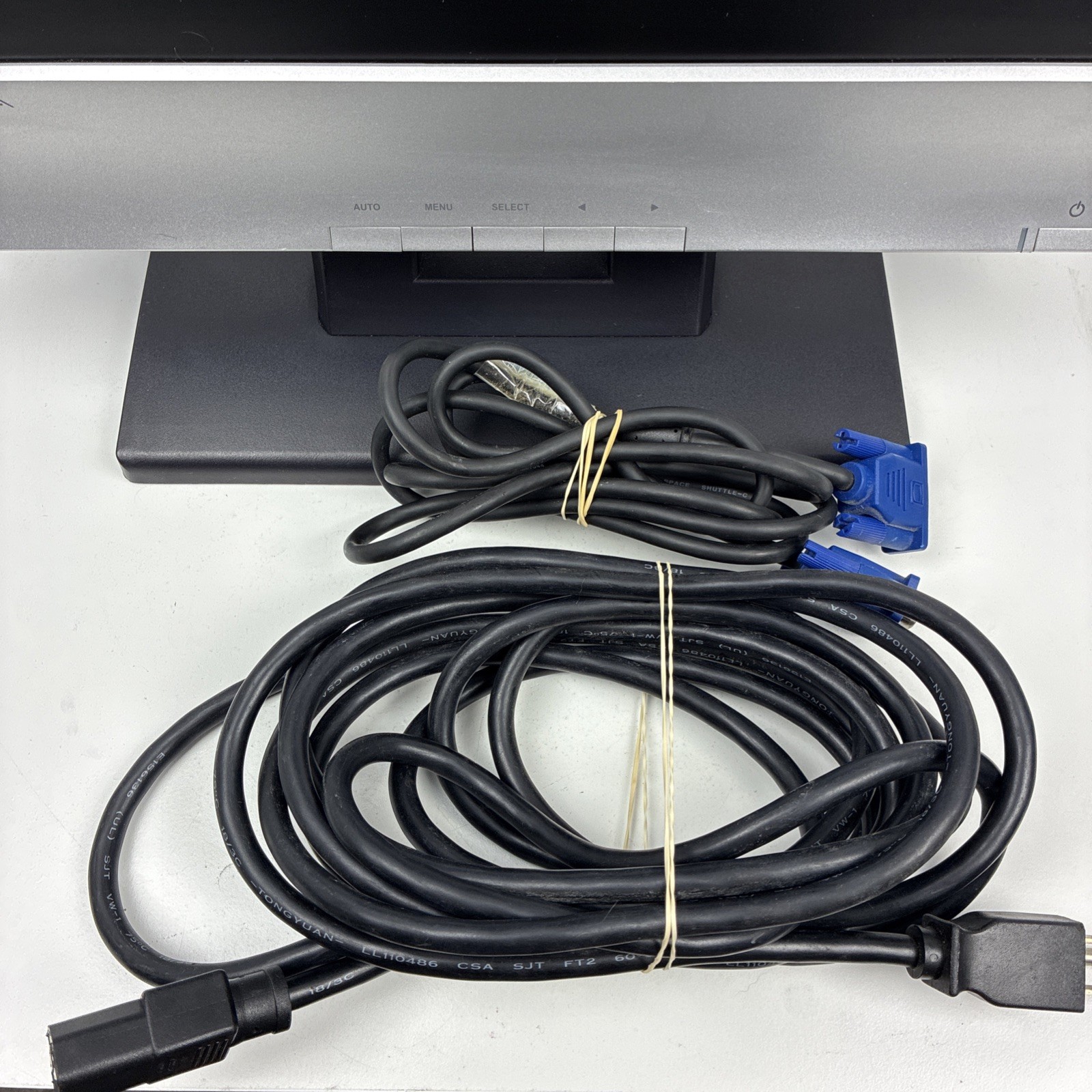 Vintage 2003 CORNEA CT1704 Flat Panel TFT LCD 17″ VGA Monitor + Power & VGA Cord