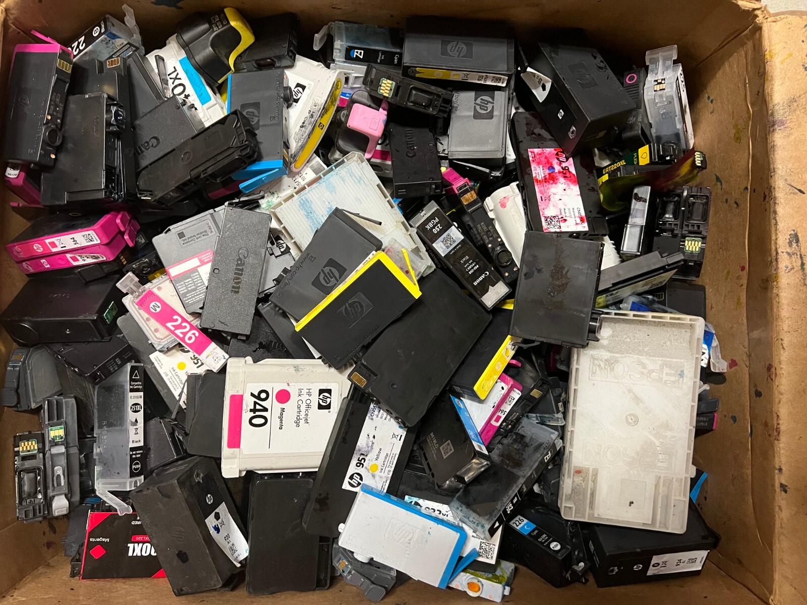 LOT OF 100 EMPTY INK CARTRIDGES FOR STAPLES or OFFICE MAX REWARDS / REBATE