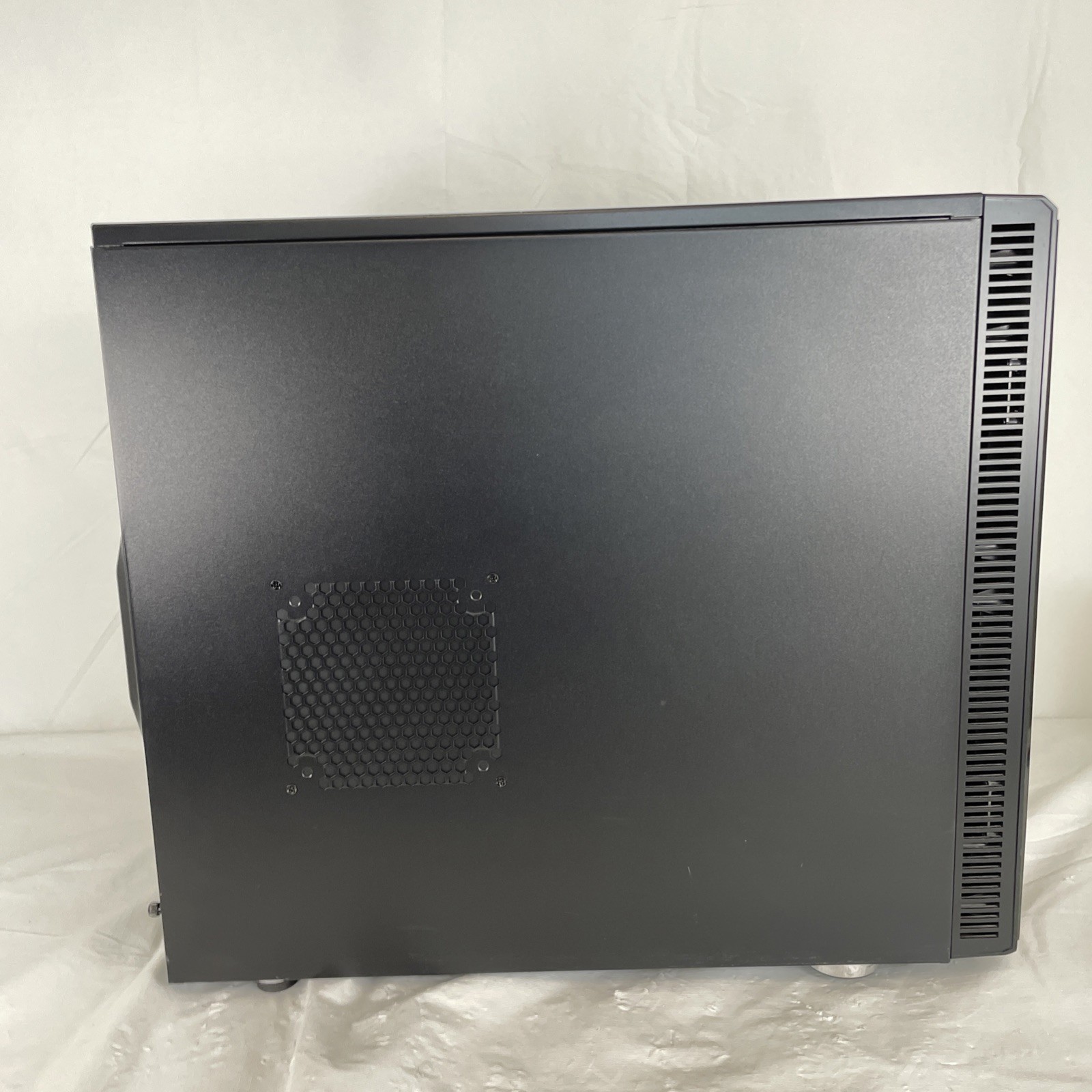 Fractal Design Define R4 | Asus P8Z77-V Pro | i5-3570K 3.40GHz | 16GB RAM NO OS