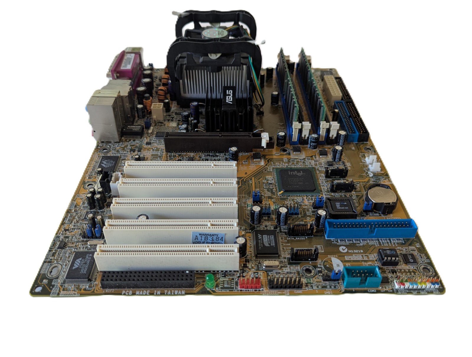 ASUS P4P800-E Deluxe ATX Motherboard Pentium 4 2.8 GHz CPU 1 GB RAM I/O Shield