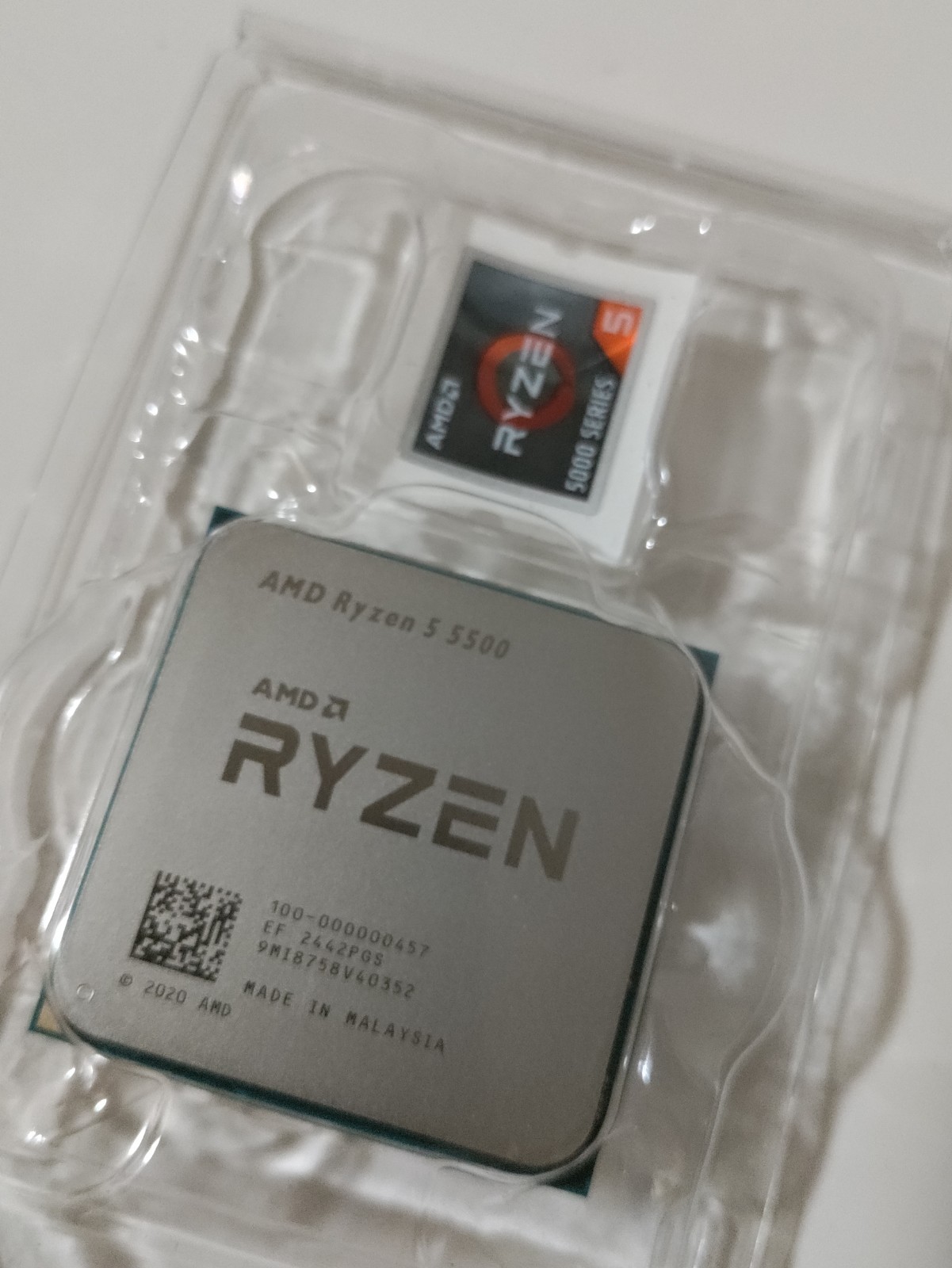 AMD Ryzen 5 5500 6-Core, 12-Thread Processor with Wraith & MX-4 Thermal Compound