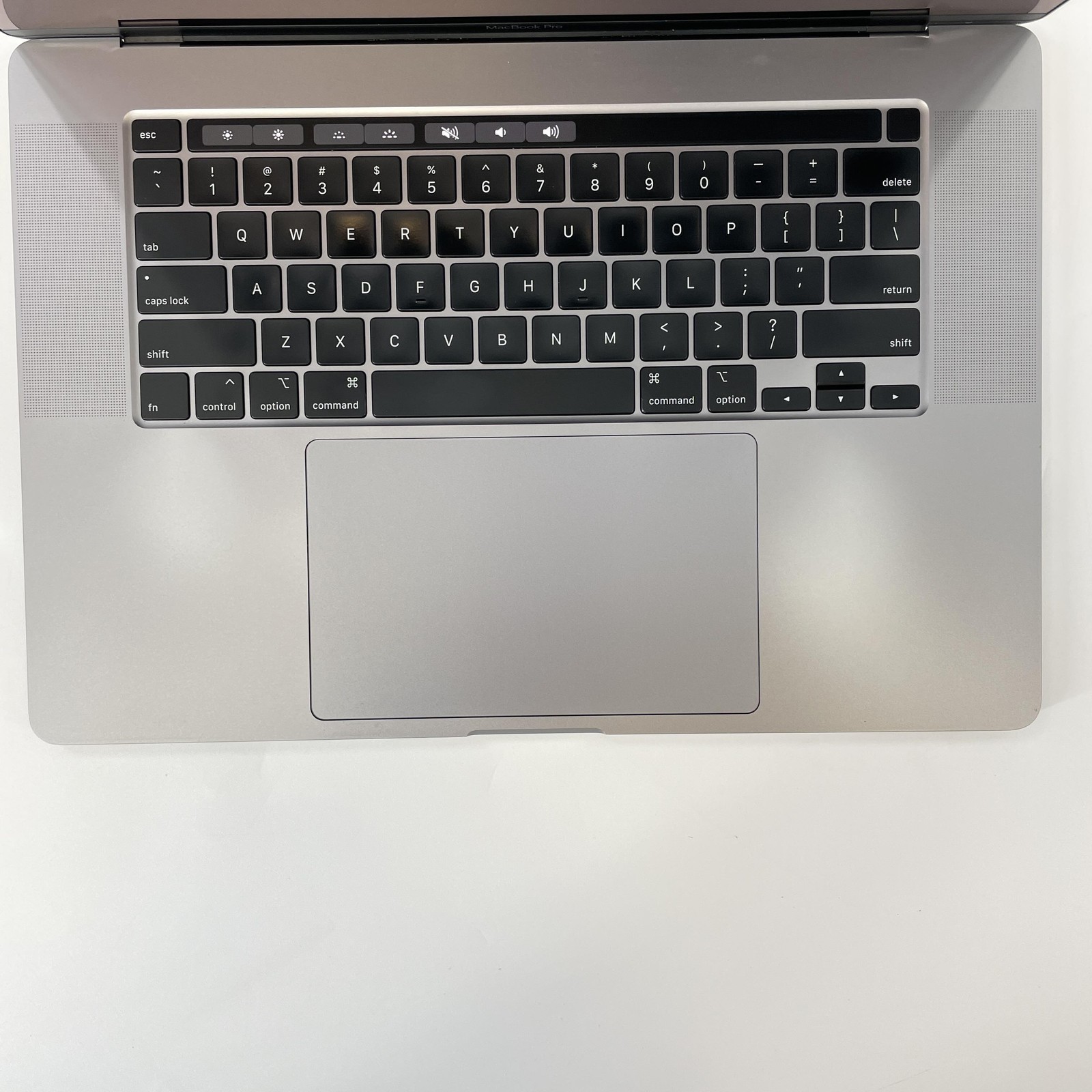 MacBook Pro 16 Touch Bar Space Gray 2019 i9 9th Gen. 32GB 1TB Radeon Pro 5500M