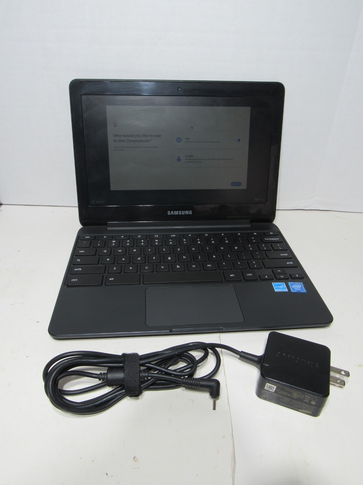 Samsung XE500C13-K03US Chromebook 3 C500 11.6″ HD Celeron N3060-4GB – 16GB SSD