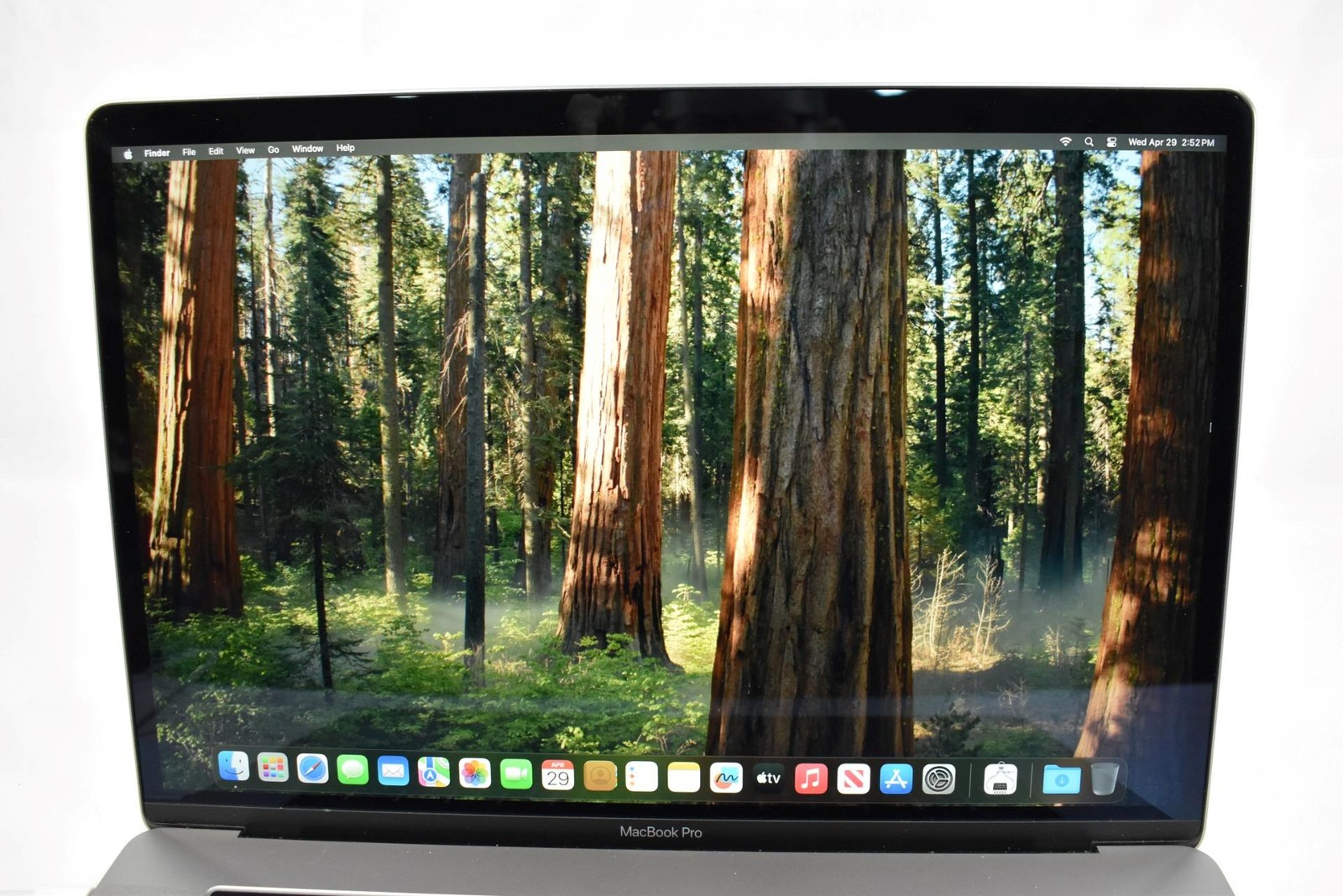 2018 Apple MacBook Pro 15.4″ i9-8950HK 2.9GHz 32GB 1TB SSD New Battery