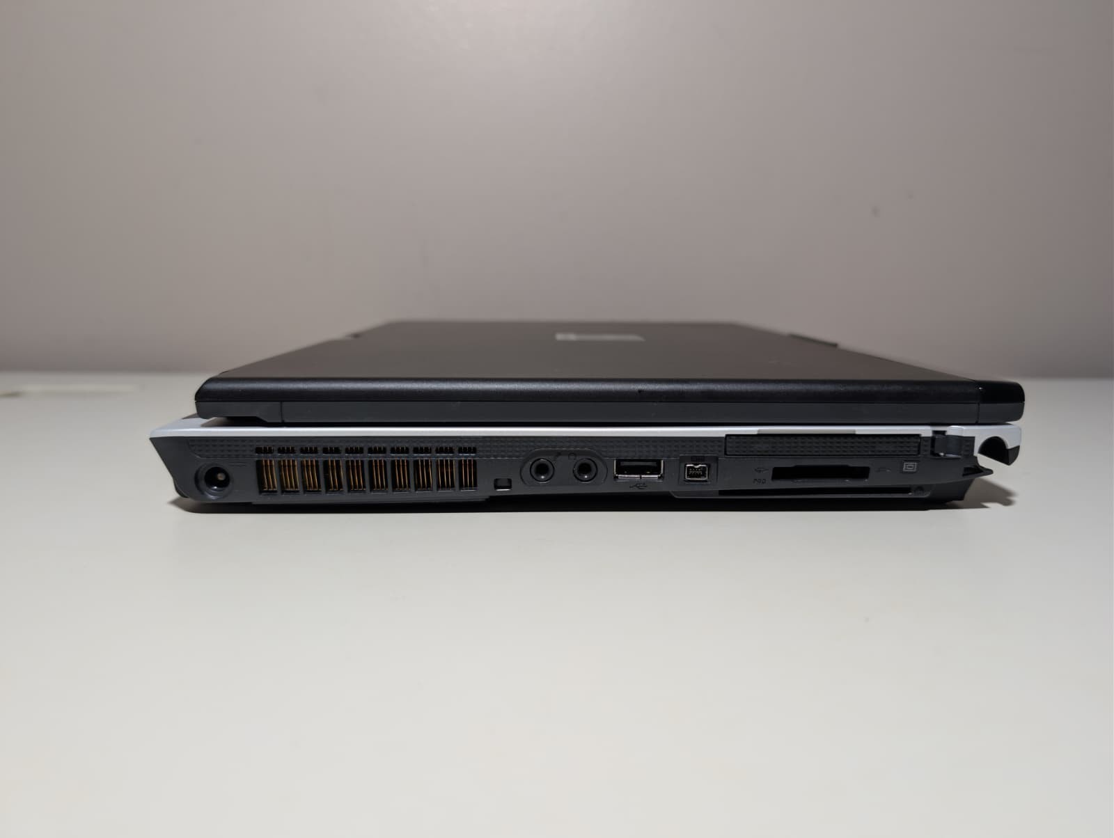 Fujitsu LifeBook T5010 2-in-1 | C2D P8600 8GB RAM 180GB SSD | Win 10 Pro RARE