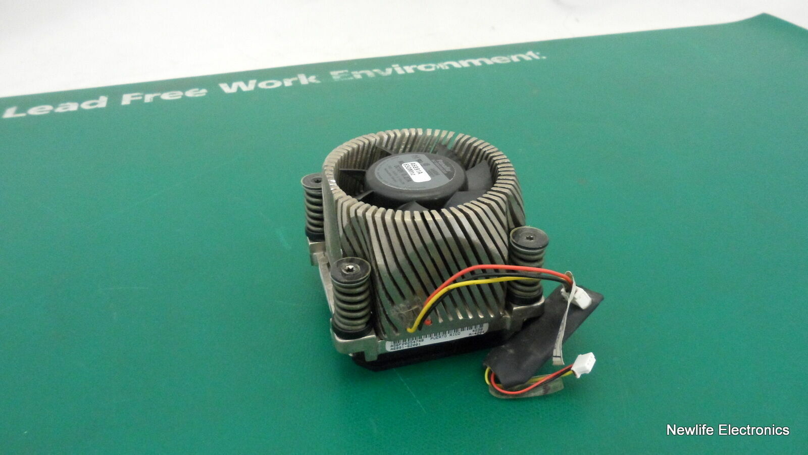 HP A6891-69001 PA-8700 650MHz 1.5MB Processor (A6891-62001) w/ Heatsink