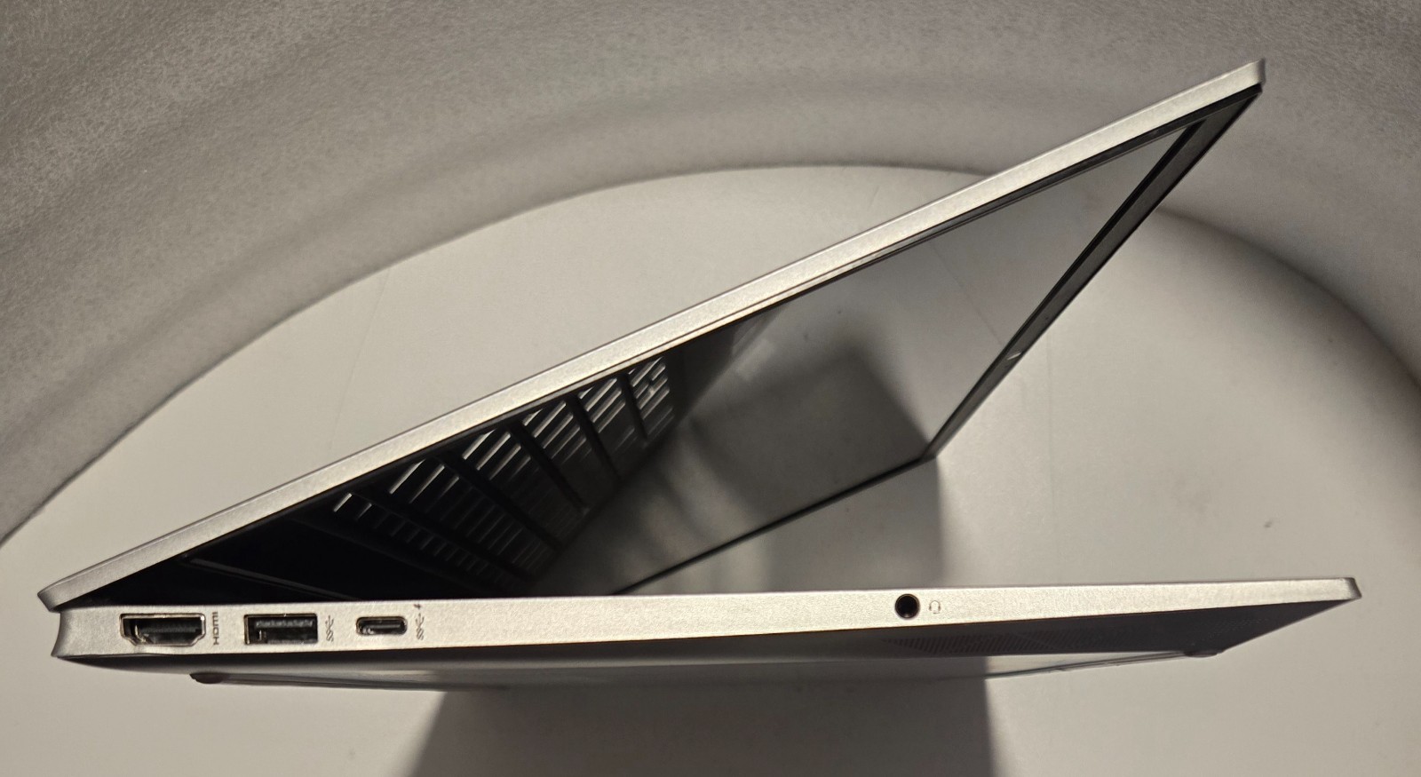 HP Pavilion 15-eg2078nr 15.6″ i7-1260P 500GB SSD 16GB