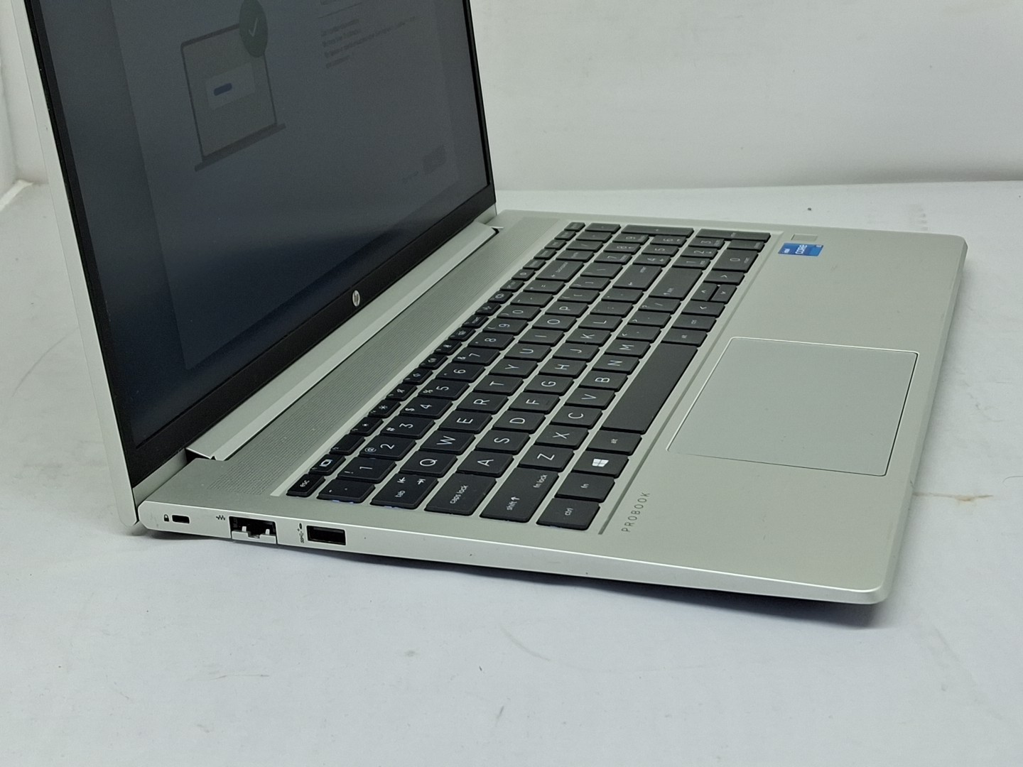 HP ProBook 450 G8 15.6″ – i5-1135G7, 8GB, 256GB – Windows 11