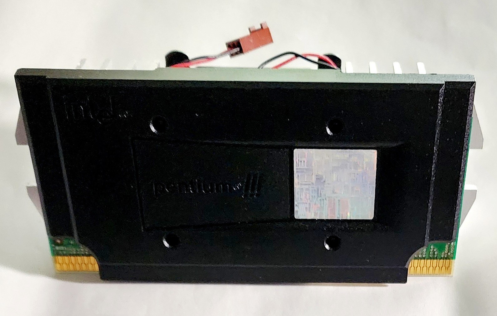 ONE of Matched Pair Intel Pentium III SL3F7 Slot 1 550/256/100/2.05V 550MHz CPU