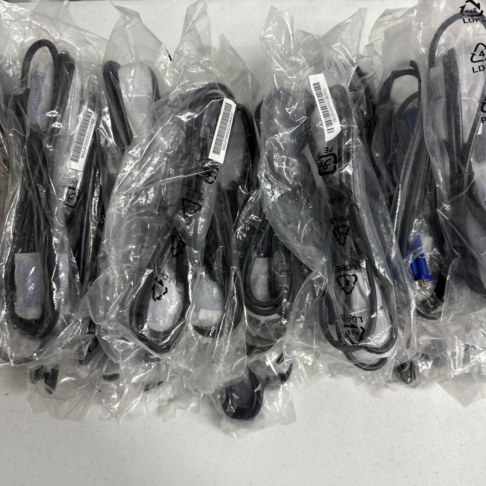 Lot Of 56 5′ SVGA VGA Male x Male DB15 Video Monitor Cable for PC Computer