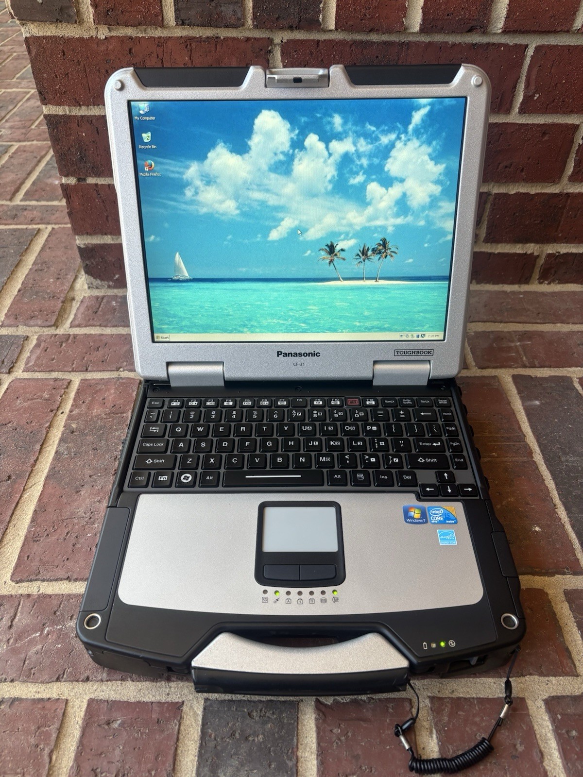 Panasonic Toughbook CF-31 MK1 Core i5 @2.40GHz 4GB 500GB HHD Win XP Rugged DVD