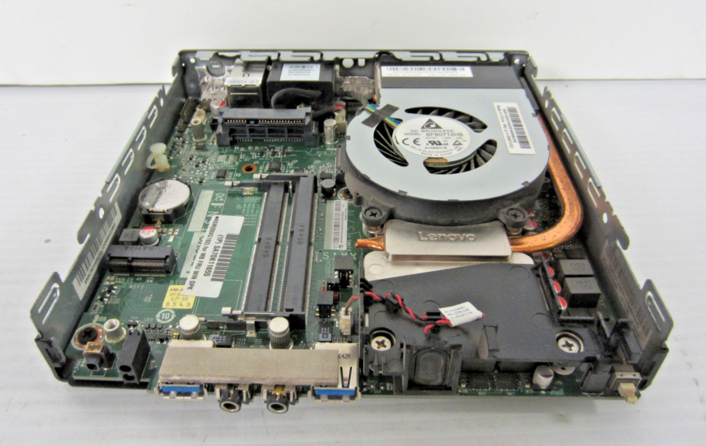 Lenovo Thinkcentre M900 USFF i7-6700T NO RAM NO SSD/HD NO WIFI With VGA