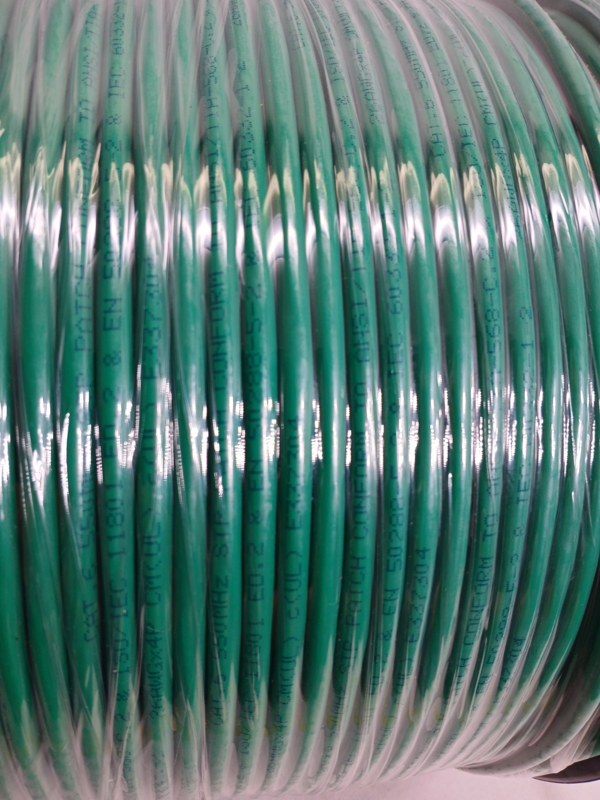 Cat6 26AWG Solid 4 Pair STP Patch Cable – 1000ft Bulk Ethernet Cable 550MHz