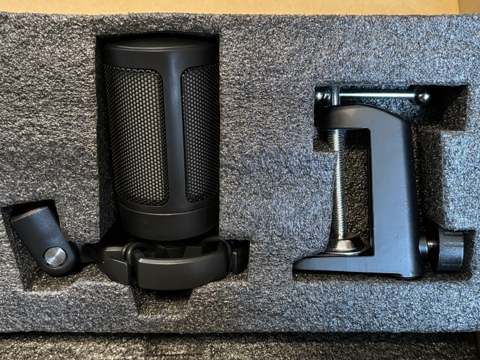 NEW – FIFINE A6T Gaming PC PS4 PS5 USB Microphone for Streaming, Twitch, YouTube