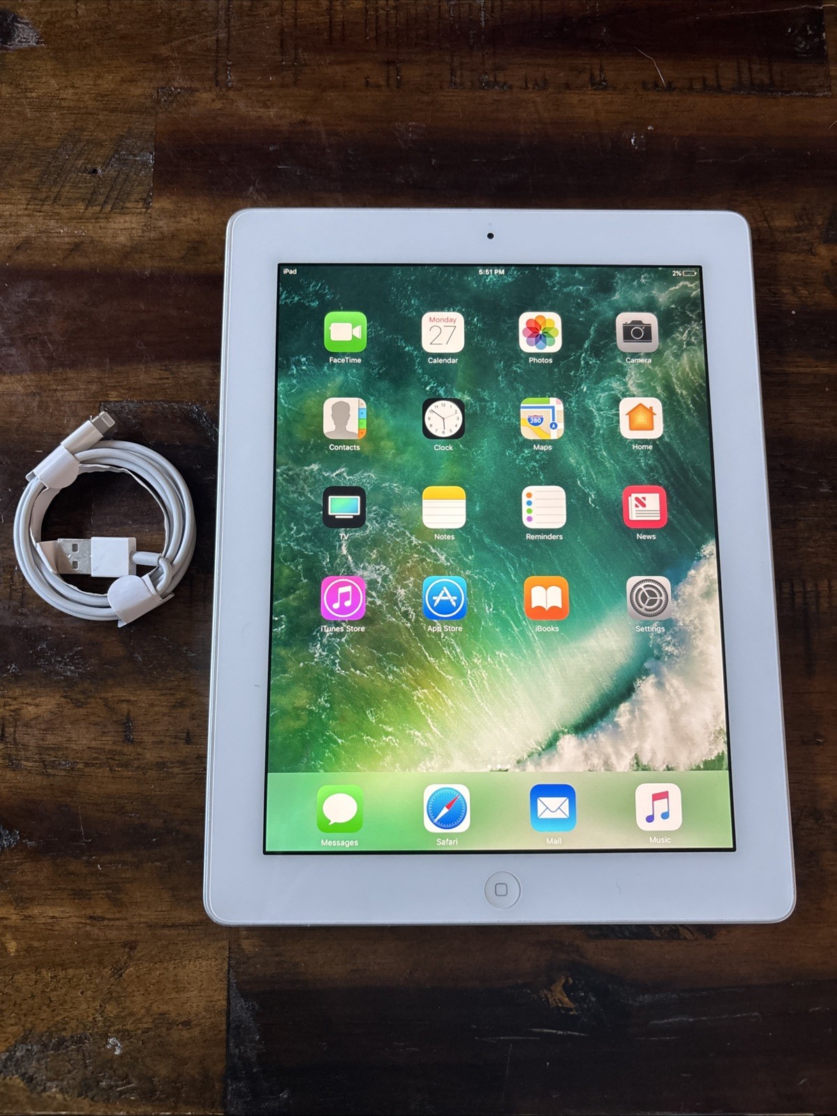 Apple iPad 4th Gen. A1458 (WiFi) 32GB SILVER 9.7″ FREE BUNDLE & SHIPPING