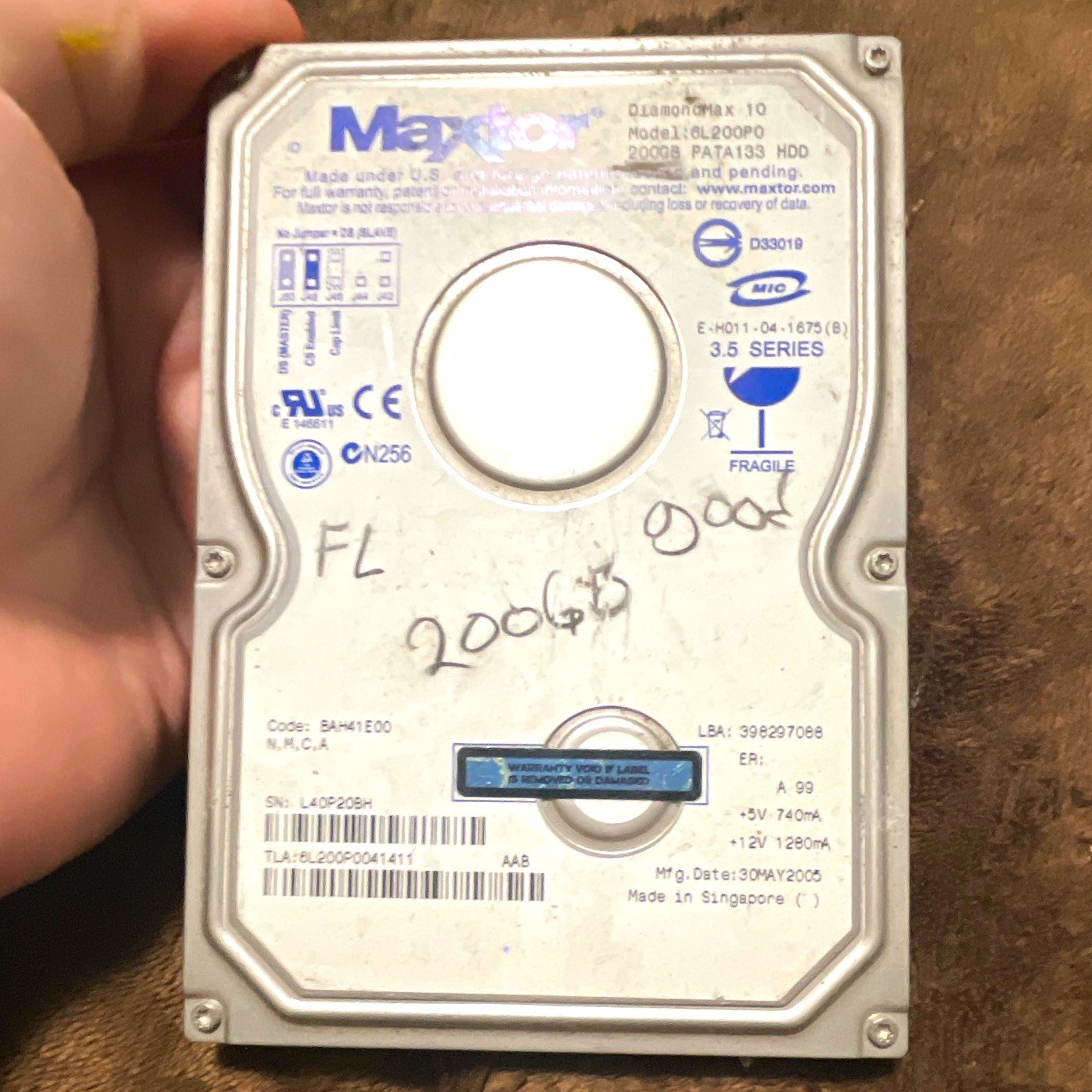 Maxtor DiamondMax 10 6L200P0 200GB 3.5″ PATA/IDE ATA133 8MB Desktop UNKNOWN COND