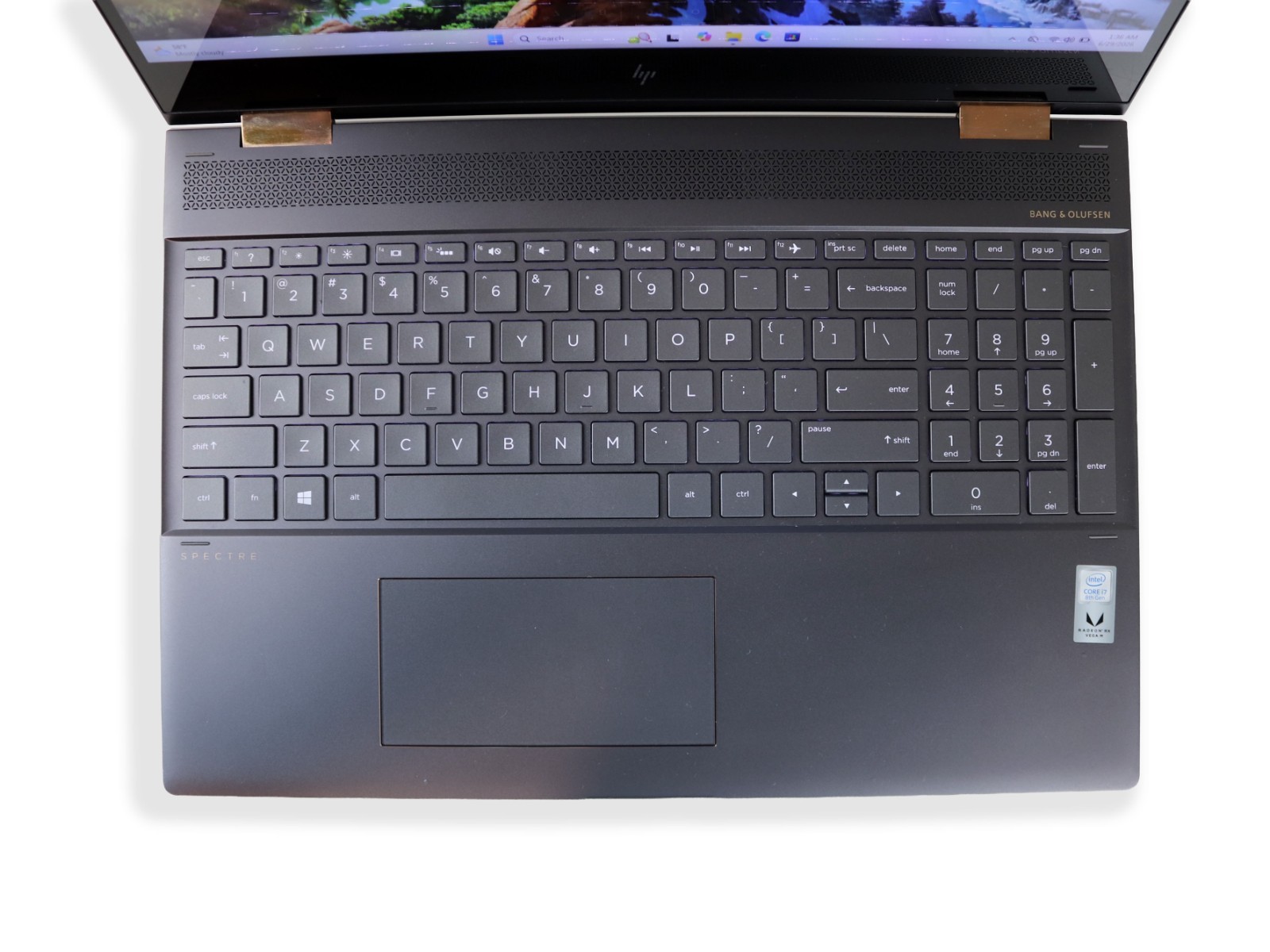 HP 15-ch000 4K 15.6″ 2 in 1 Notebook Core i7-8705G 12GB DDR4 512GB SSD Radeon RX