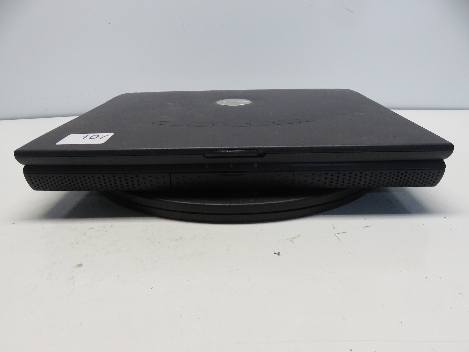 Dell Inspiron 2600 Intel R Celeron 1066MHz 640K NO HDD No Batt
