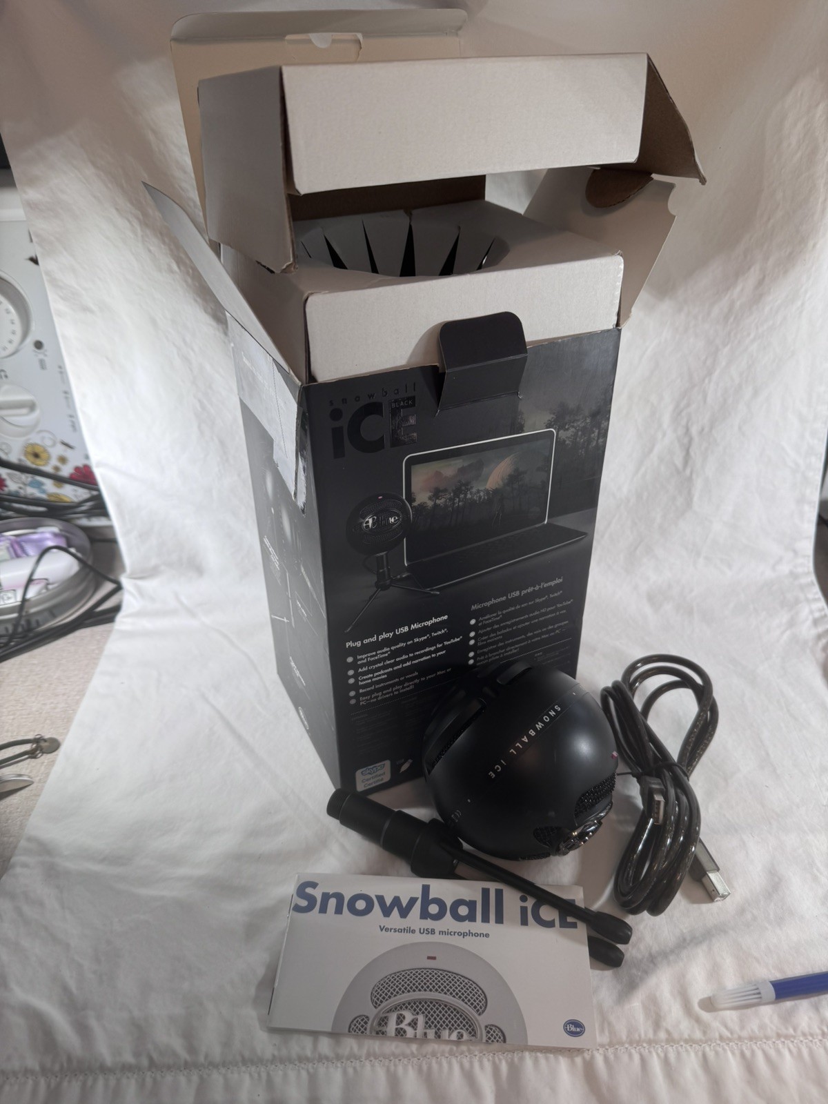 Blue USB Microphone Black Plug and Play open box never used