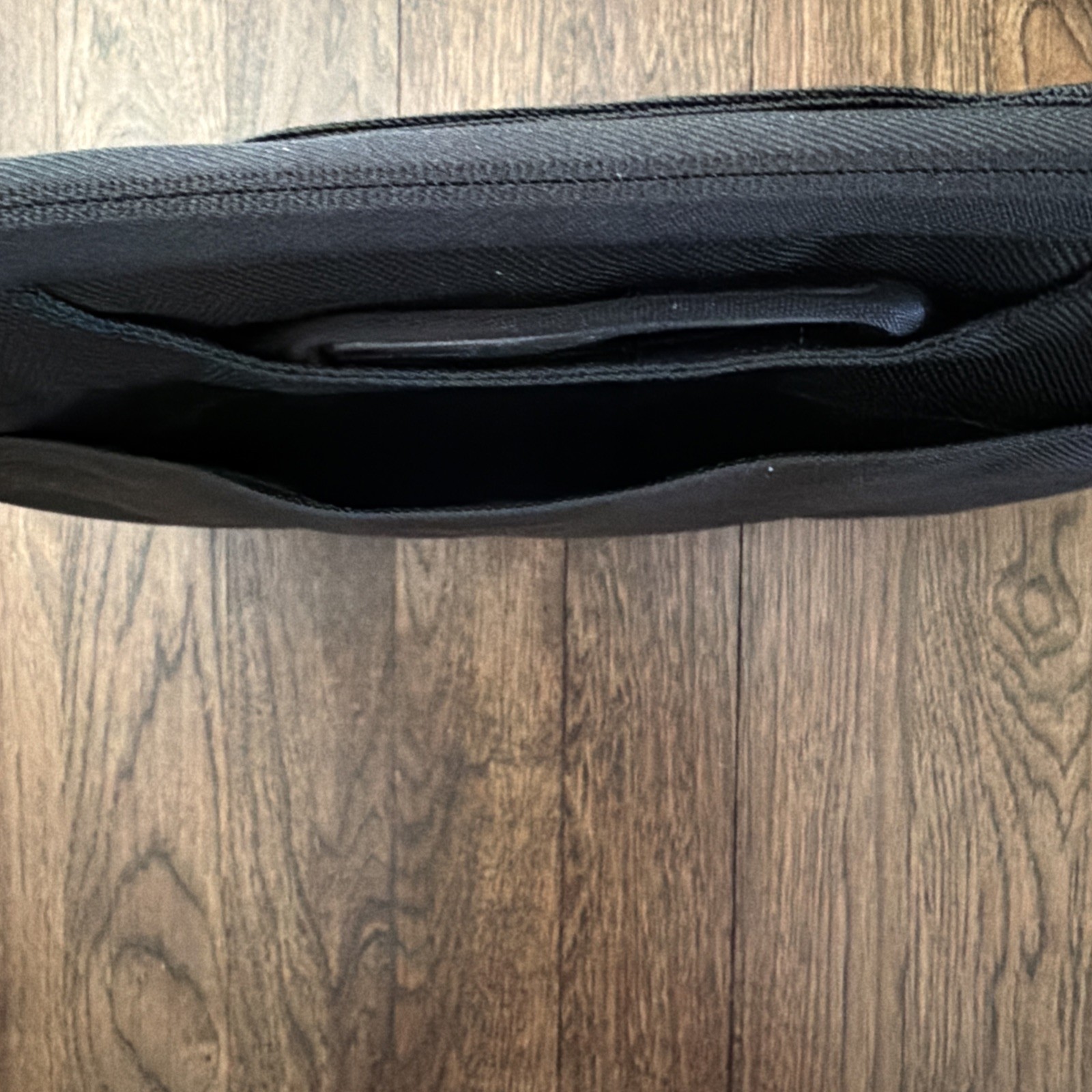 Tumi Laptop Sleeve Cover Case Portable Black Nylon 16” x 12” Zippered Pocket