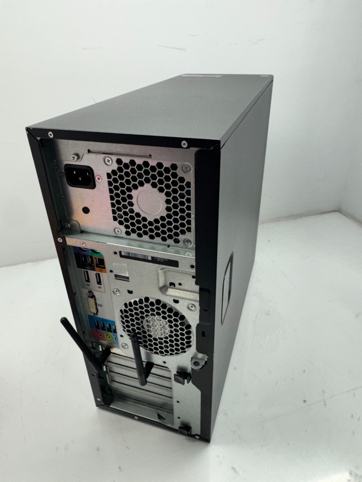 HP Z240 Workstation Tower Intel E3-1245 V6@3.7GHz 16G 240GB Windows 11