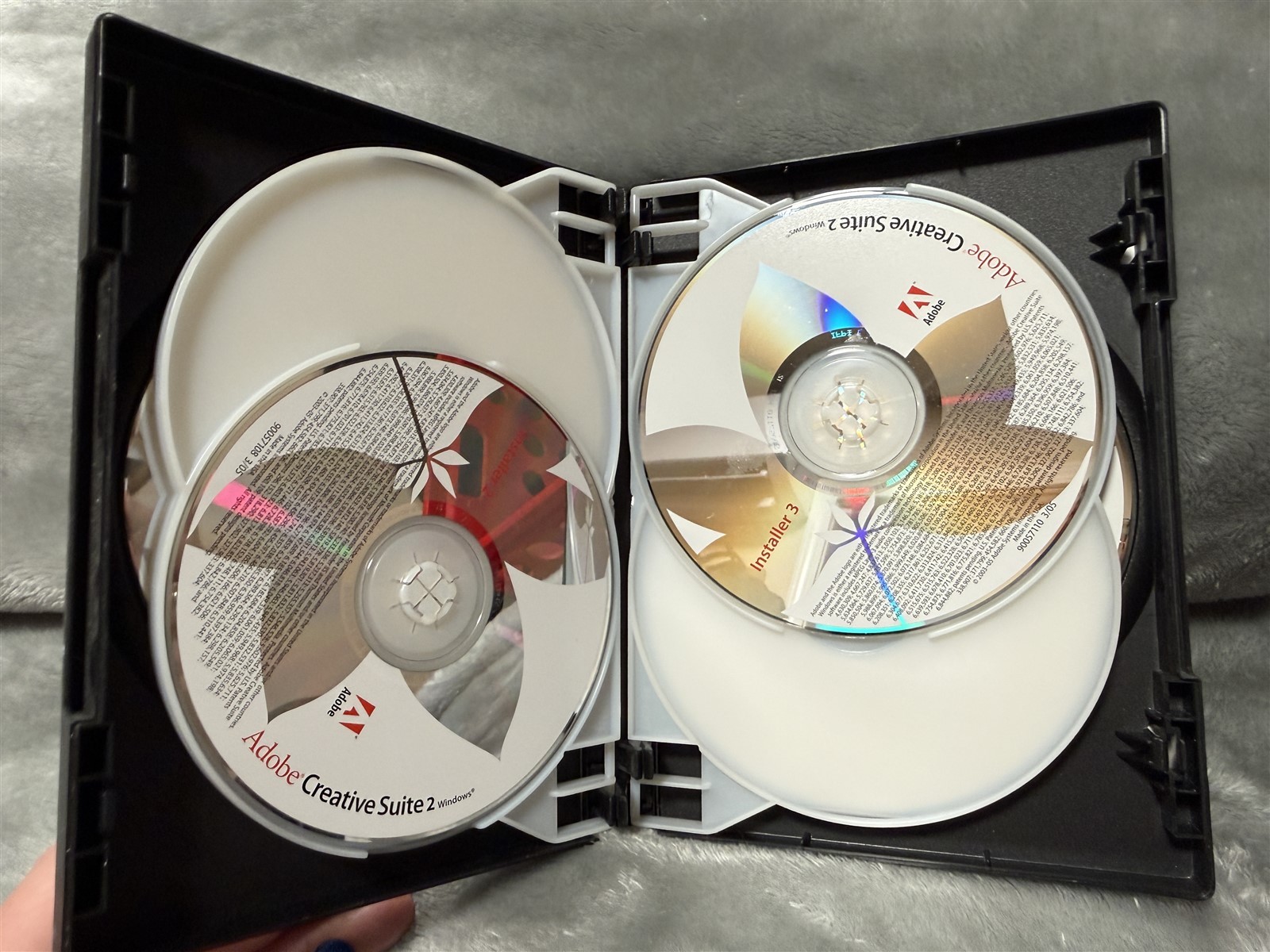 ADOBE CREATIVE SUITE 2 PREMIUM WINDOWS EDUCATION 6 DISC CD SERIAL NUMBER