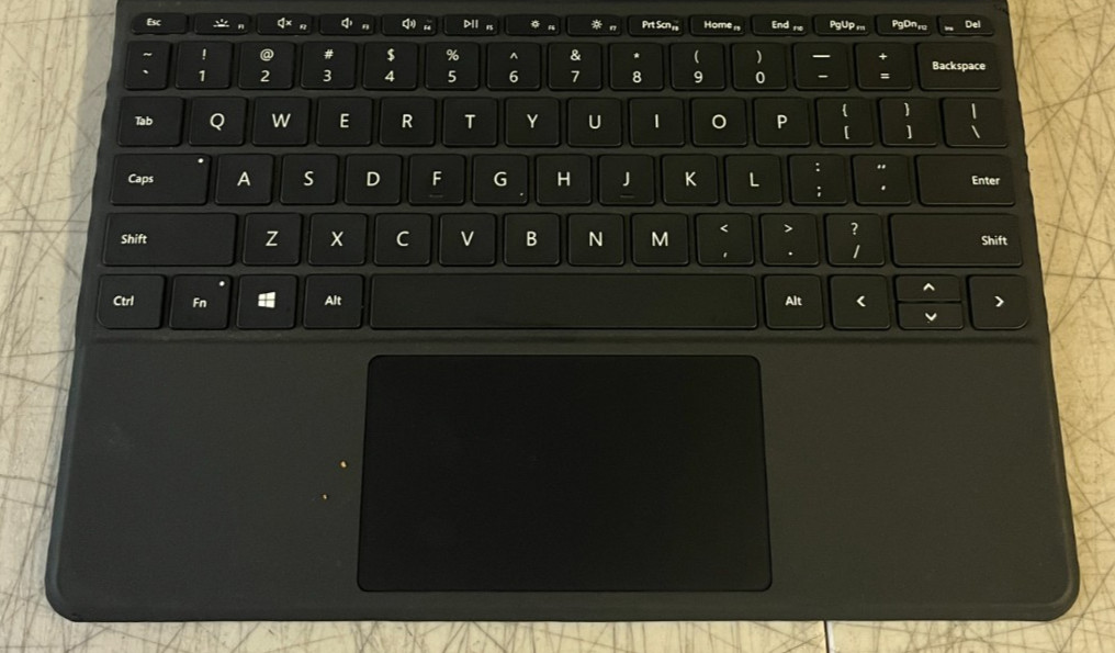 Microsoft Surface Go 2 1927 10.5″ M3-8100Y @ 1.1GHz 8GB RAM 128GB SSD WIN 11