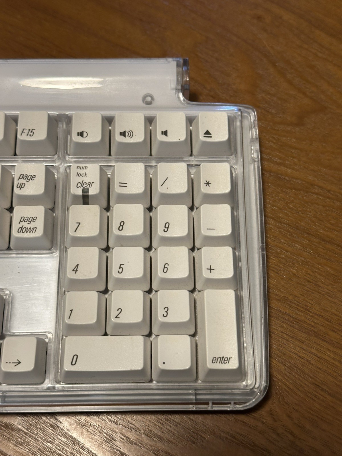 Matias Tactile Pro Keyboard, 2 USB Ports White SMK-POWER989